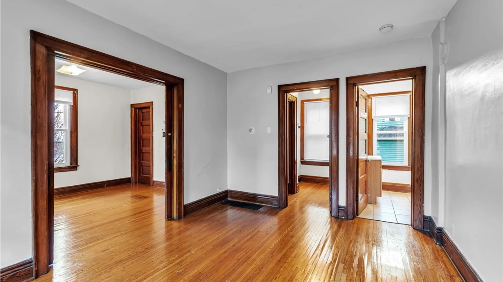 Property at 7 Custer Street, Buffalo, NY 14214 8