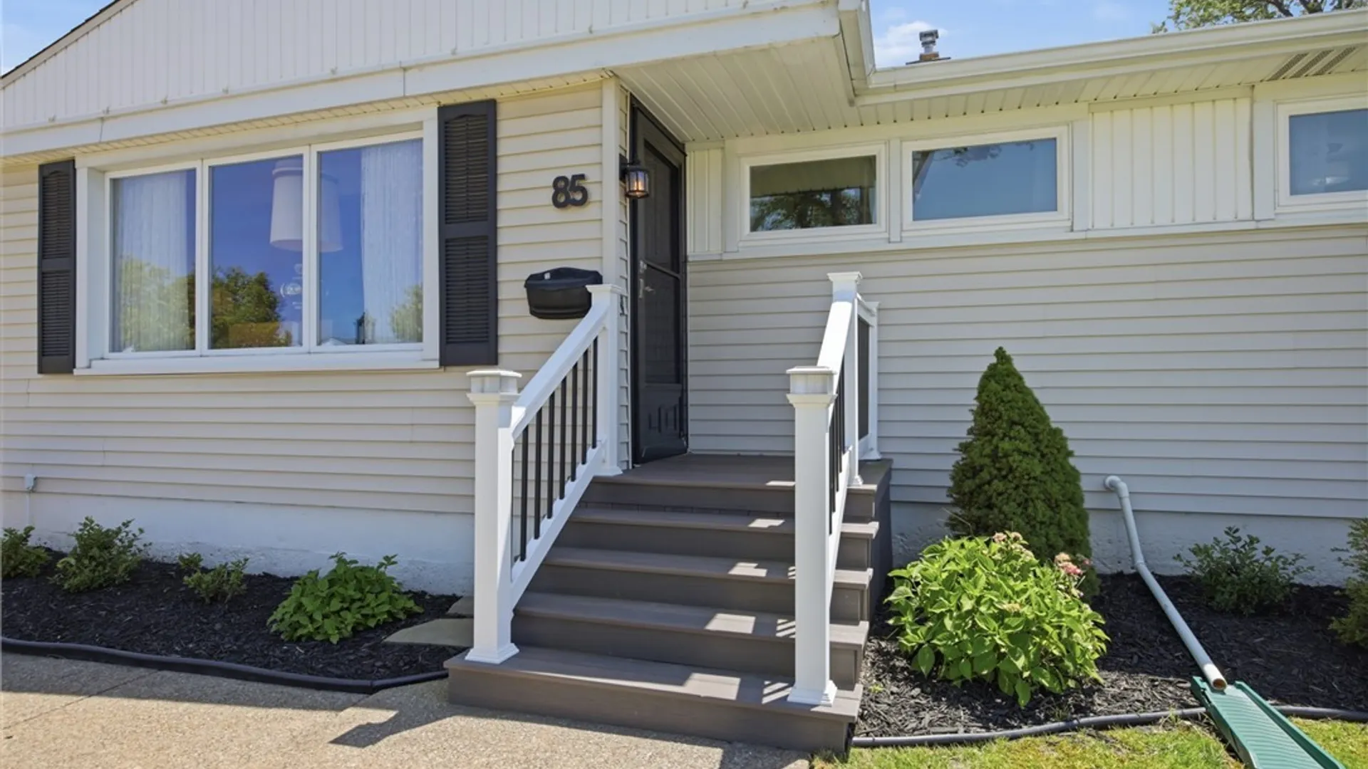 Property at 85 Bonnett Avenue, Tonawanda, NY 14150 3