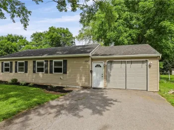 Property at 144 Hyde Parkway, Palmyra, NY 14522