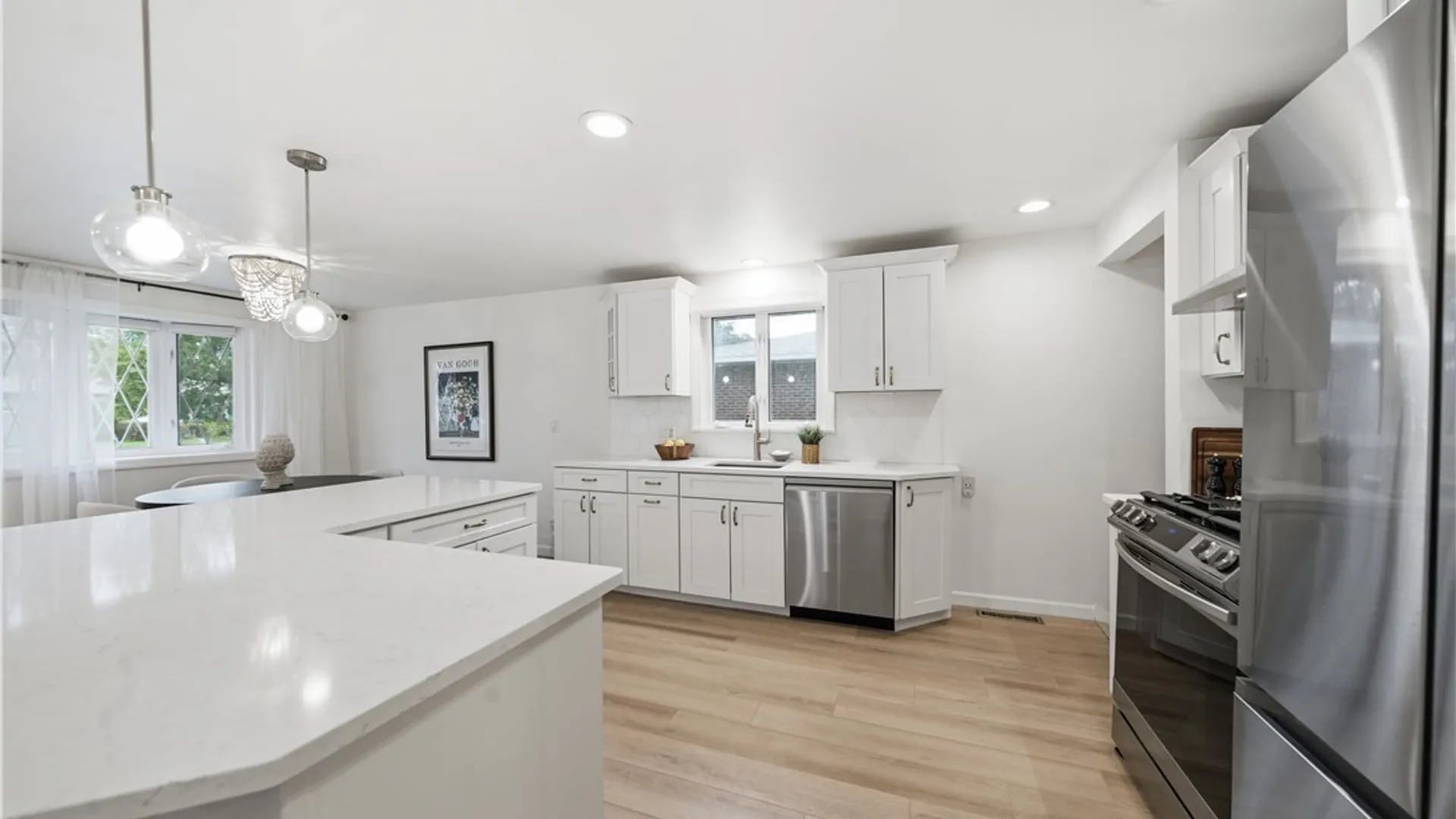 Property at 12 Sandy Lane, Cheektowaga, NY 14227 10