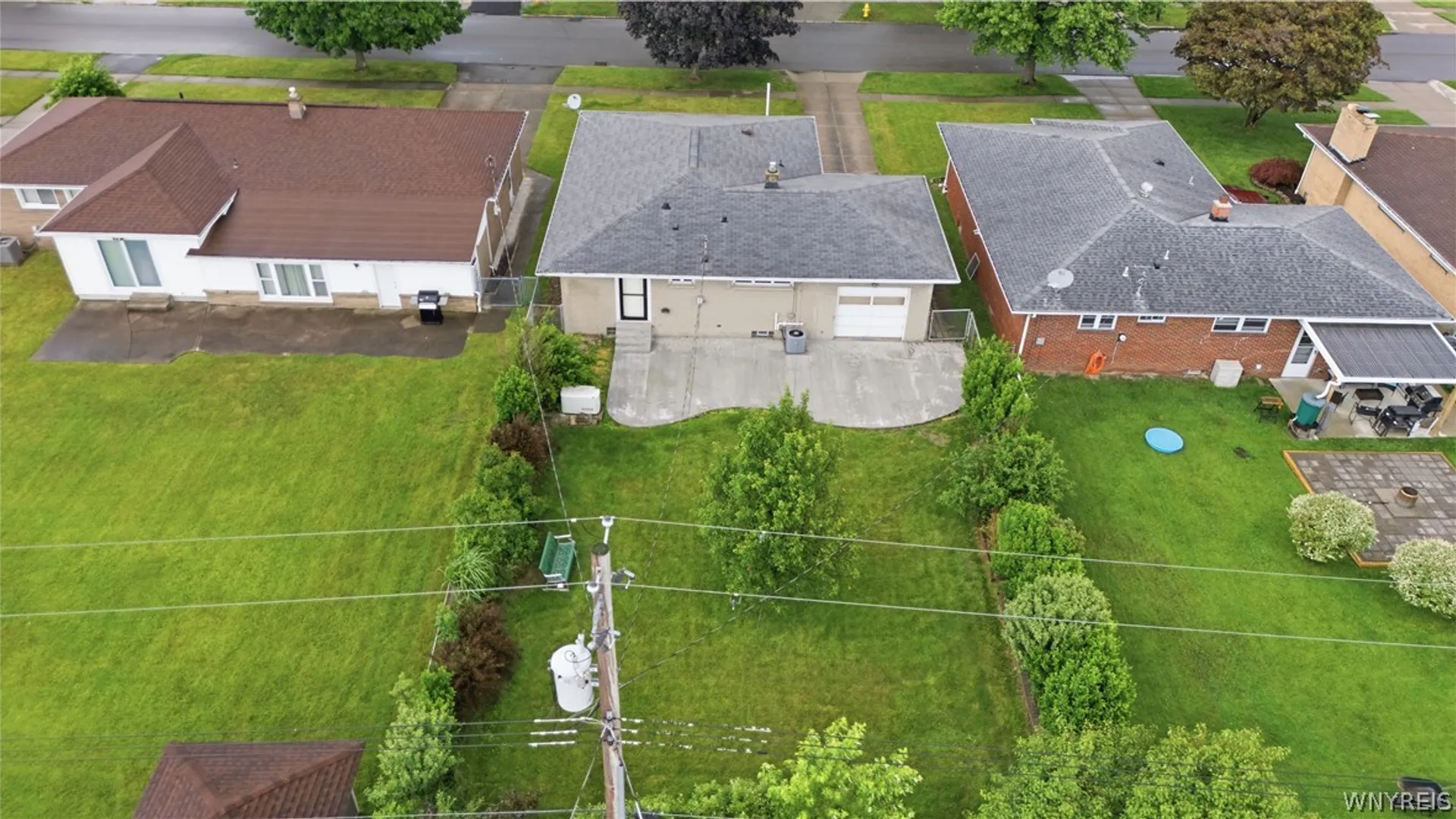 Property at 12 Sandy Lane, Cheektowaga, NY 14227 35