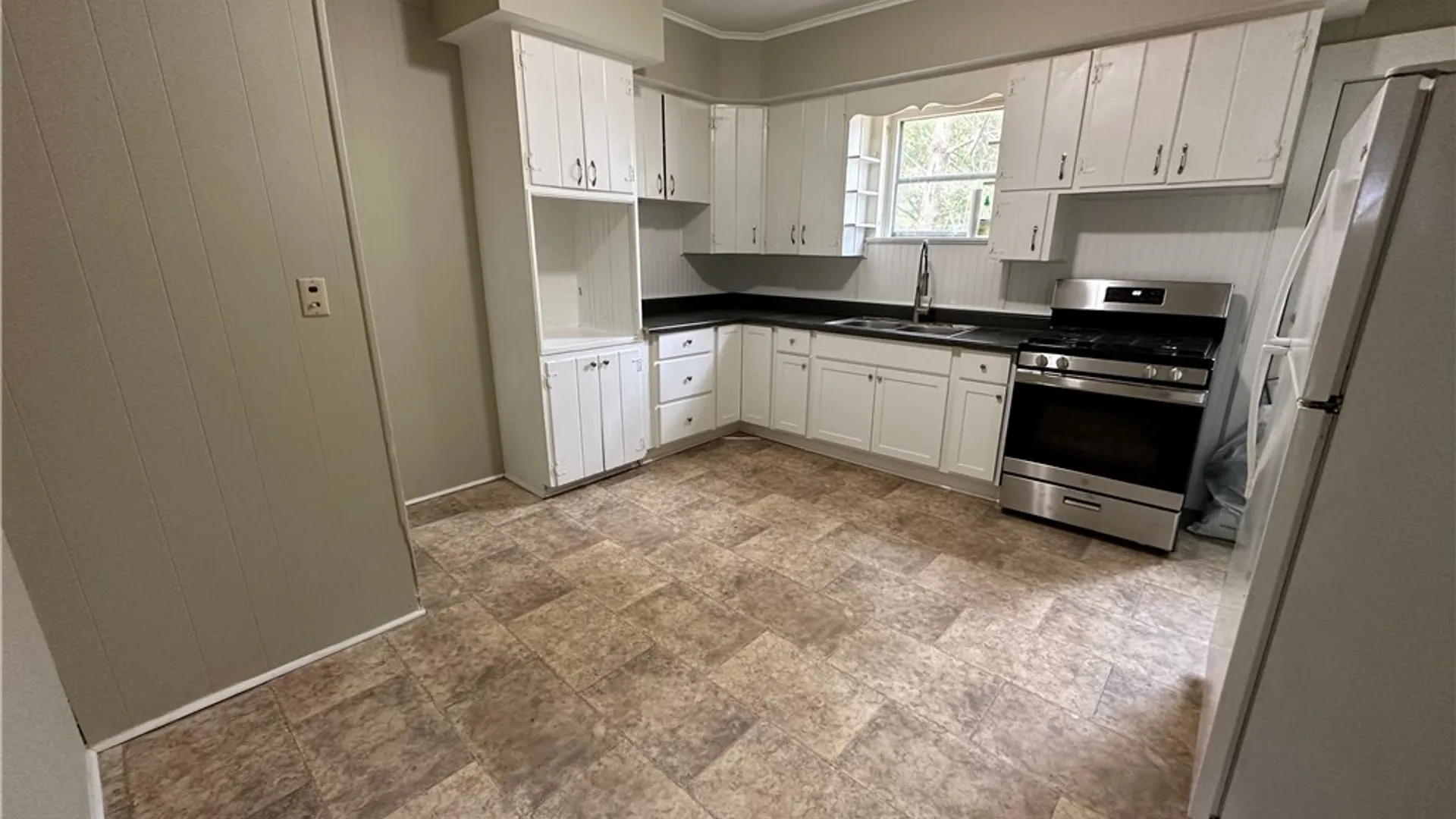 Property at 7 Havens Avenue, Auburn, NY 13021 4