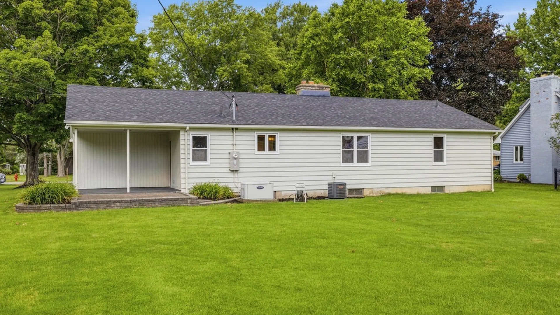 Property at 20 Burbank Drive, Orchard Park, NY 14127 5