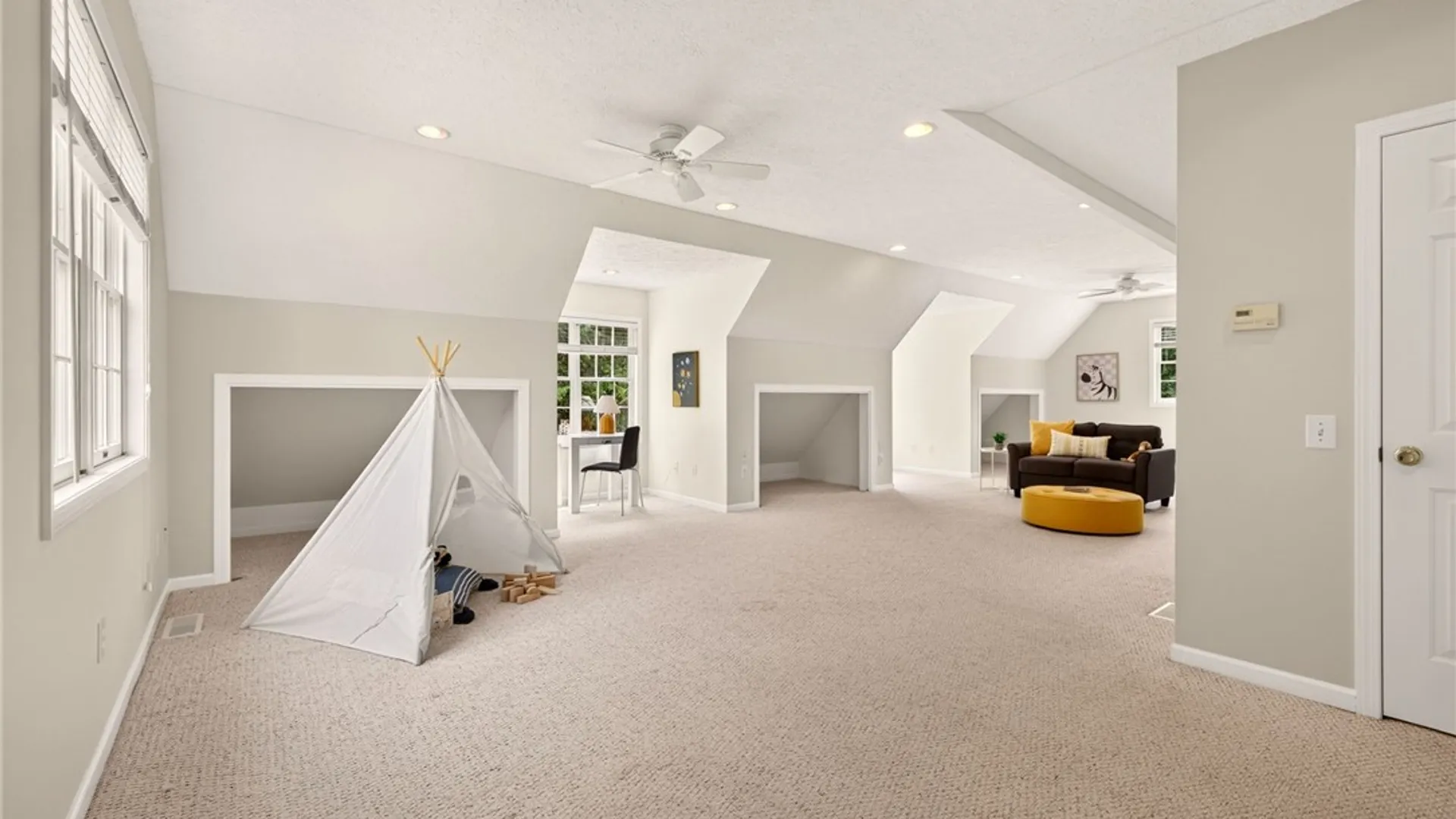 Property at 1103 Ohstrom Park, Webster, NY 14580 39