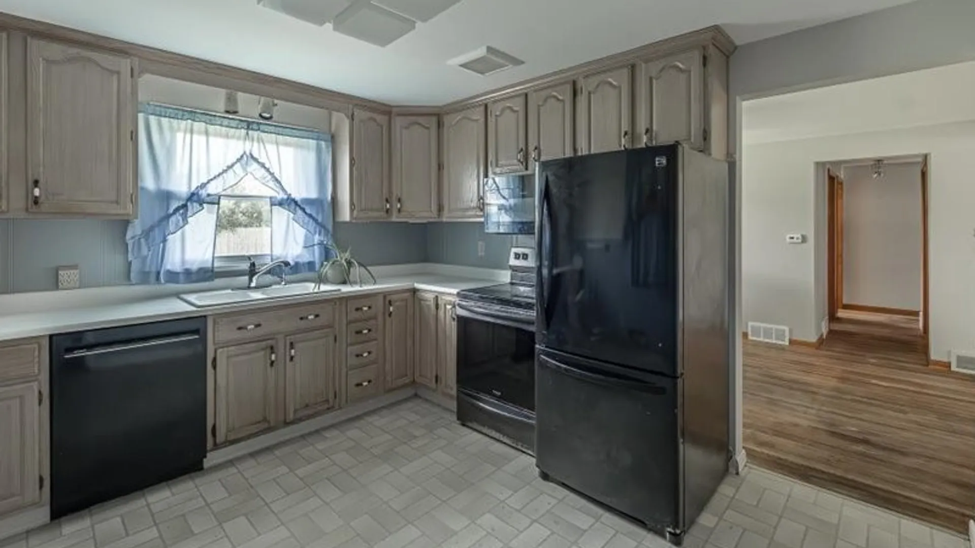 Property at 111 Bannard Avenue, Tonawanda, NY 14150 16