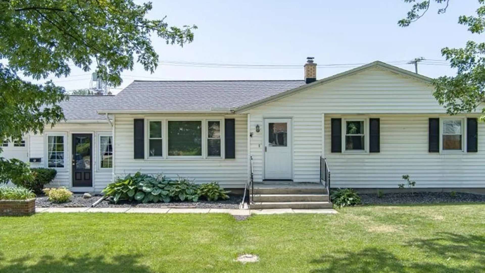 Property at 111 Bannard Avenue, Tonawanda, NY 14150 2