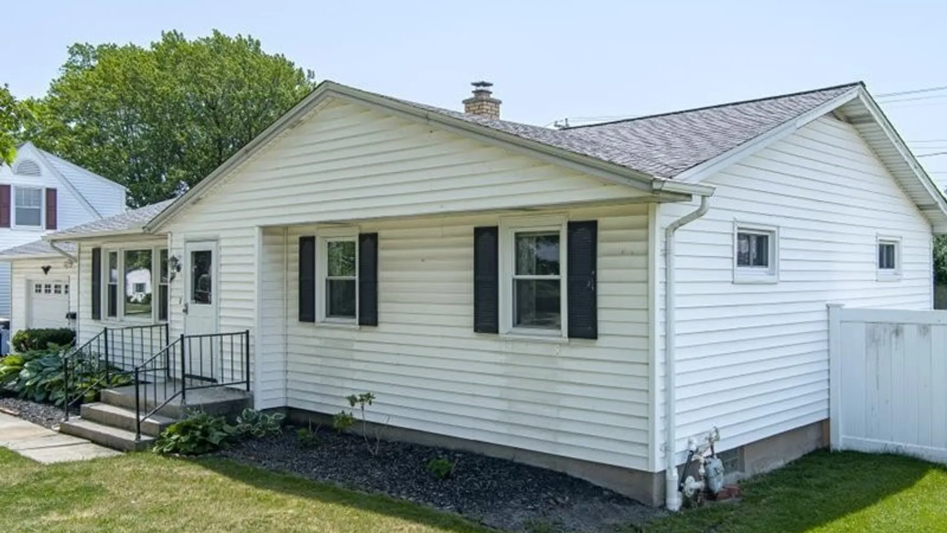 Property at 111 Bannard Avenue, Tonawanda, NY 14150 3