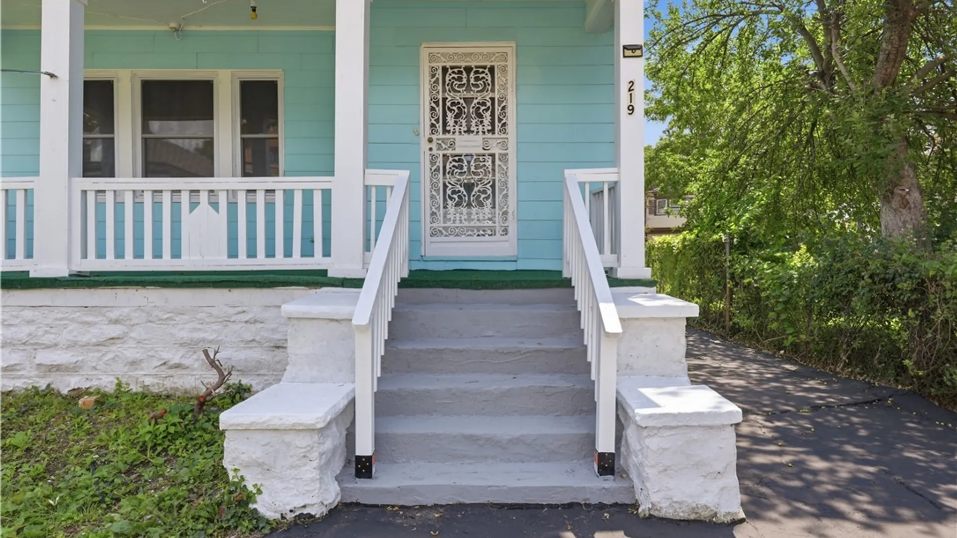 Property at 219 Loring Avenue, Buffalo, NY 14214 4