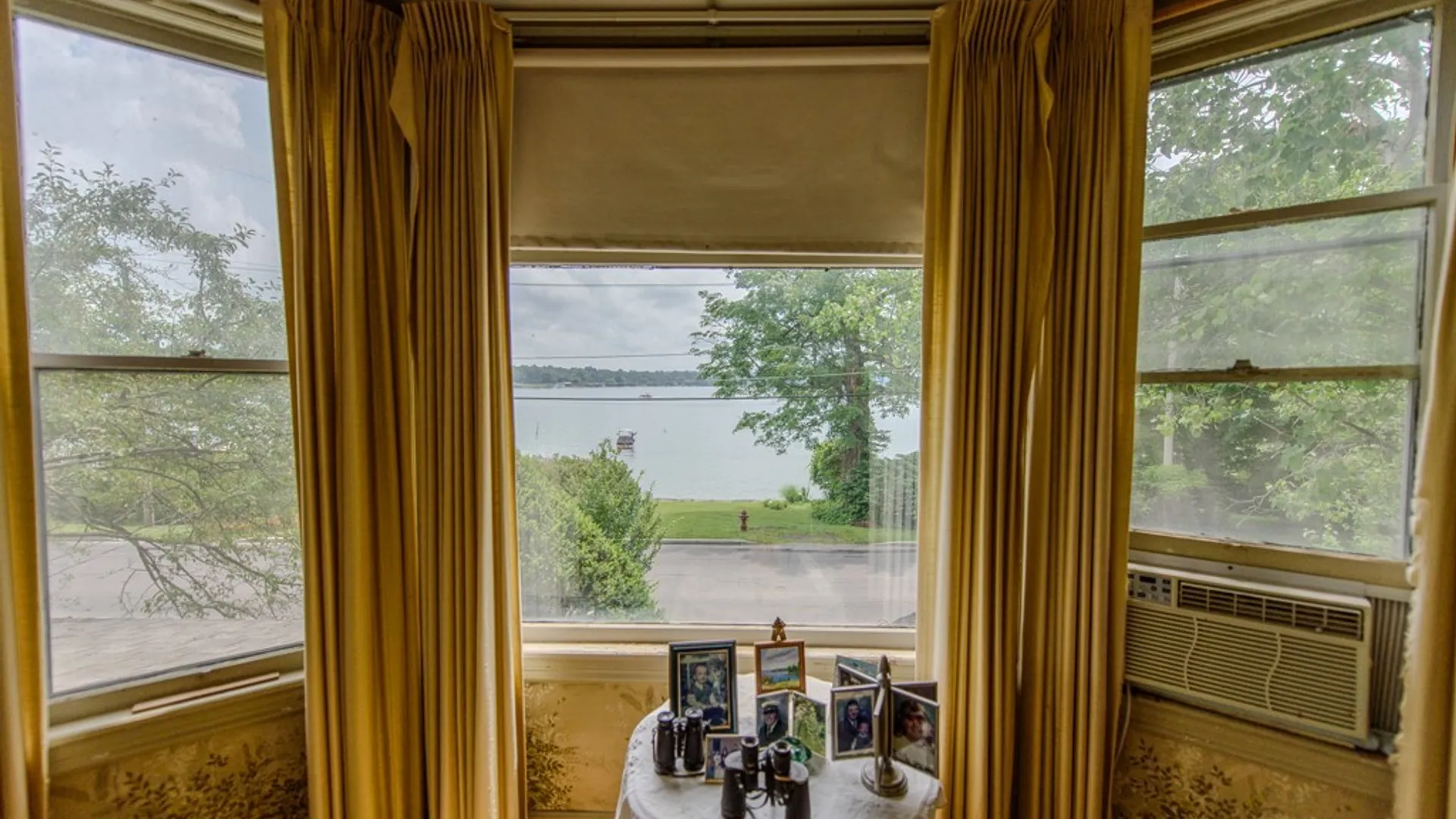 Property at 20 W Lake Street, Skaneateles, NY 13152 11