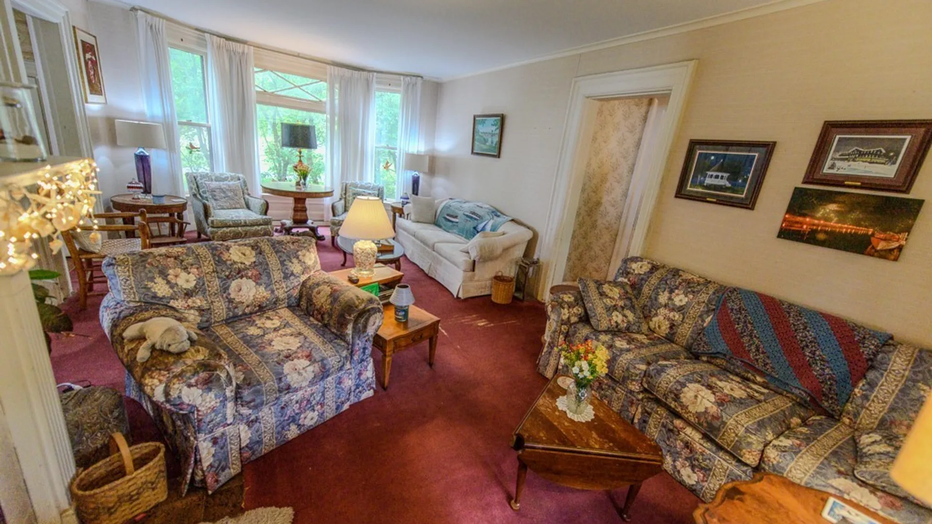Property at 20 W Lake Street, Skaneateles, NY 13152 3