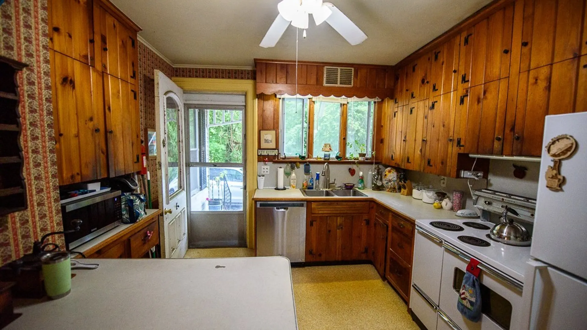 Property at 20 W Lake Street, Skaneateles, NY 13152 43