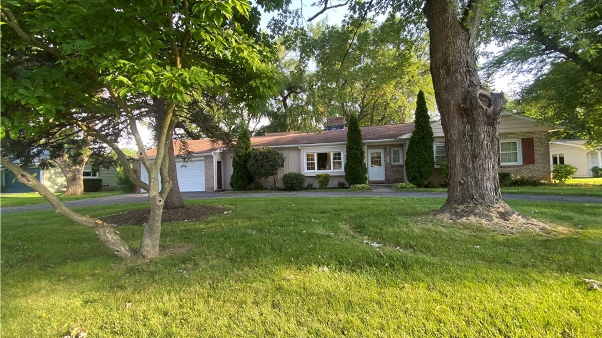 Property at 421 Morgan Drive, Lewiston, NY 14092 2