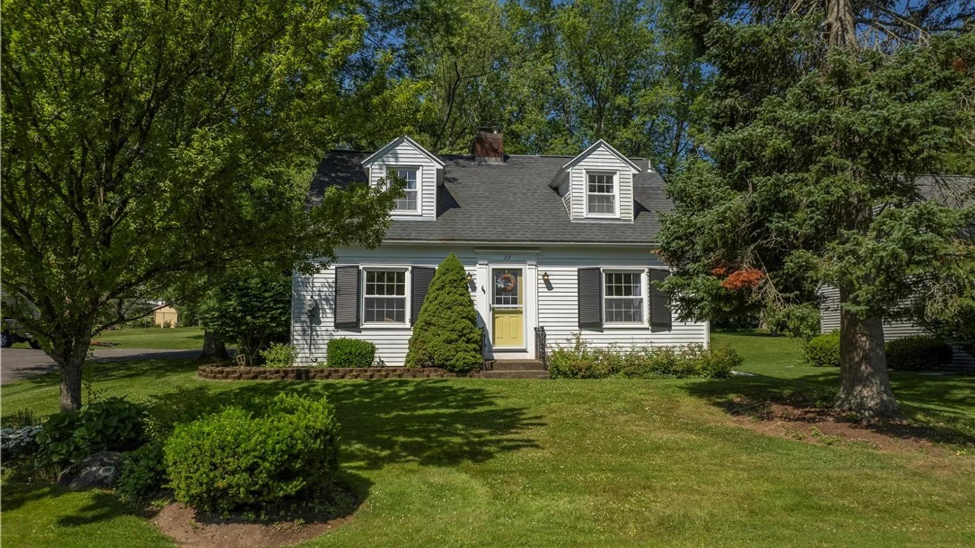 Property at 22 Winmar Crescent, New Hartford, NY 13413 2