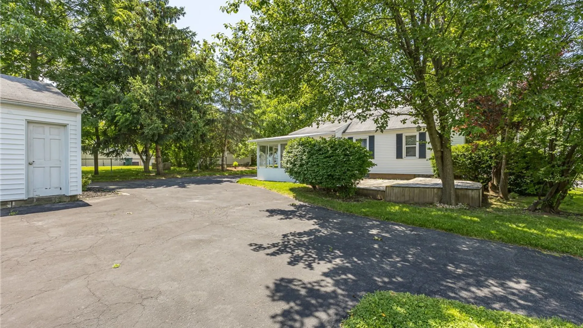 Property at 240 South Avenue, Parma, NY 14468 27