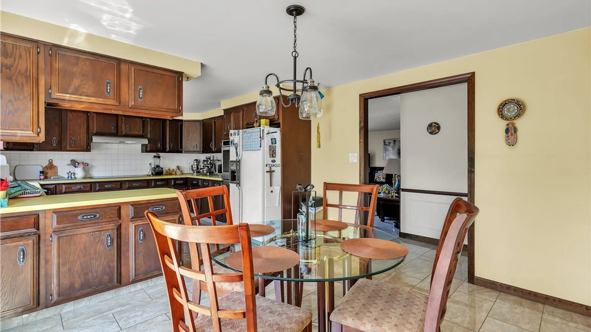 Property at 32 Brookedge Road, Cheektowaga, NY 14043 15