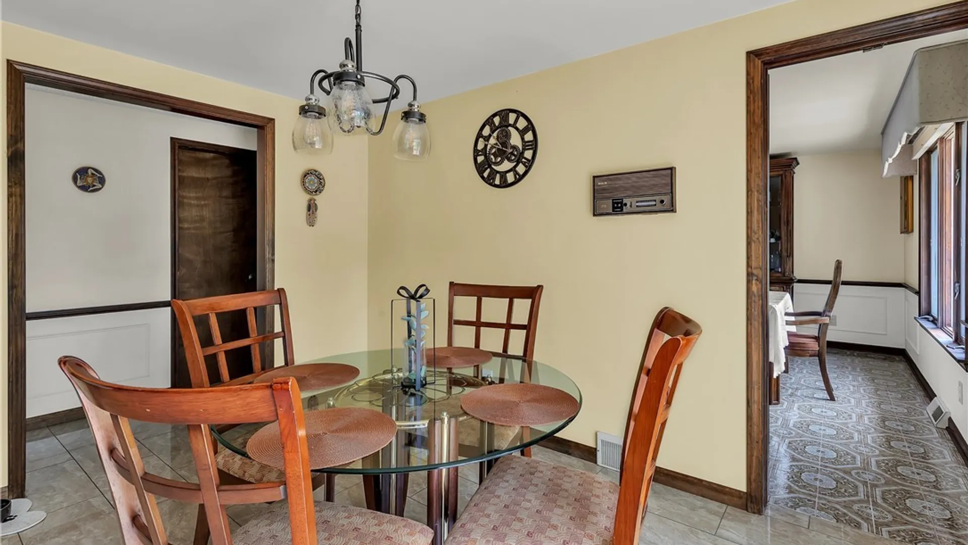 Property at 32 Brookedge Road, Cheektowaga, NY 14043 16
