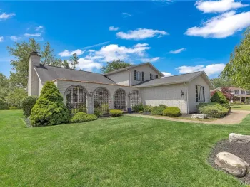 Property at 32 Brookedge Road, Cheektowaga, NY 14043