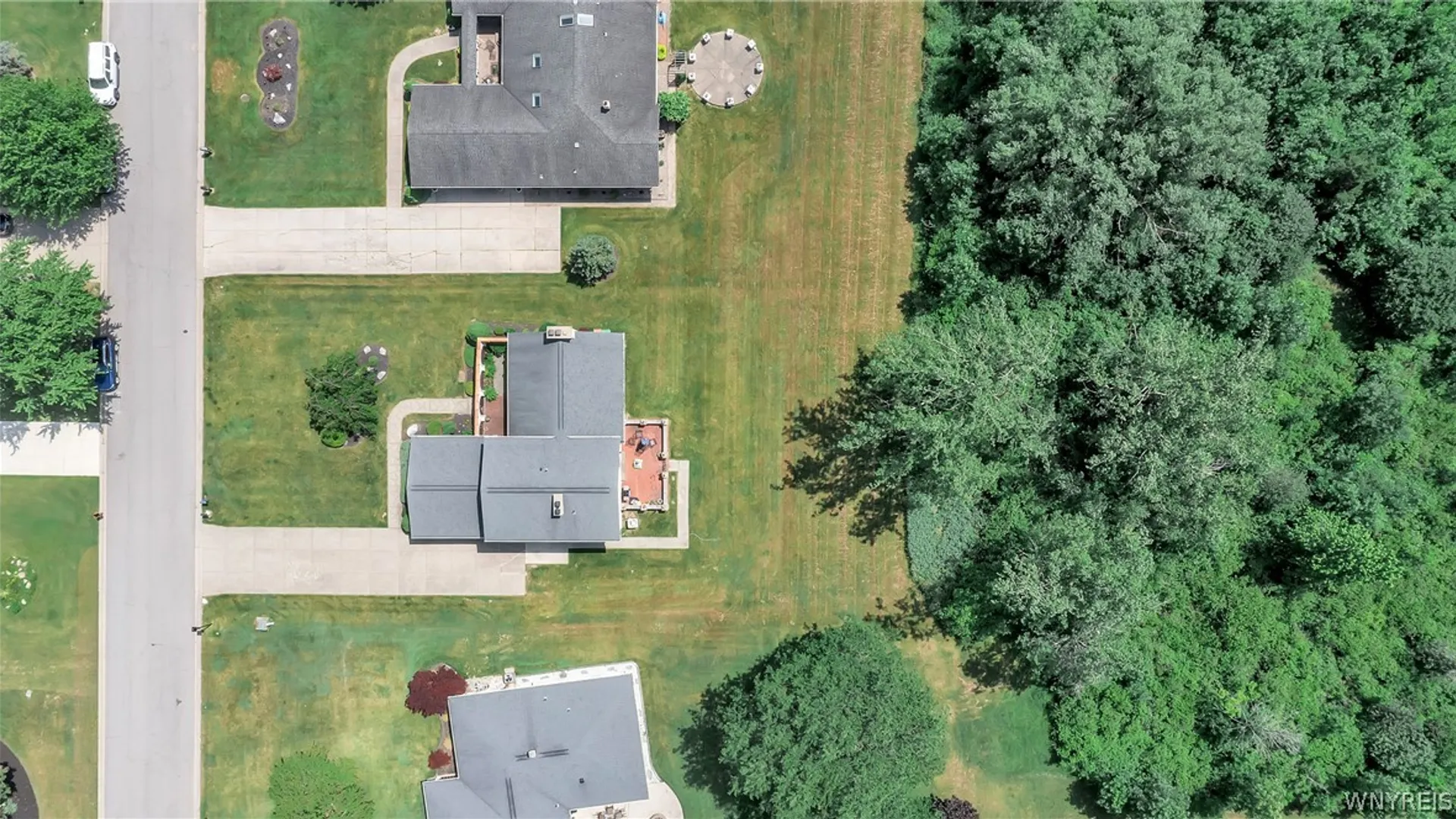 Property at 32 Brookedge Road, Cheektowaga, NY 14043 47