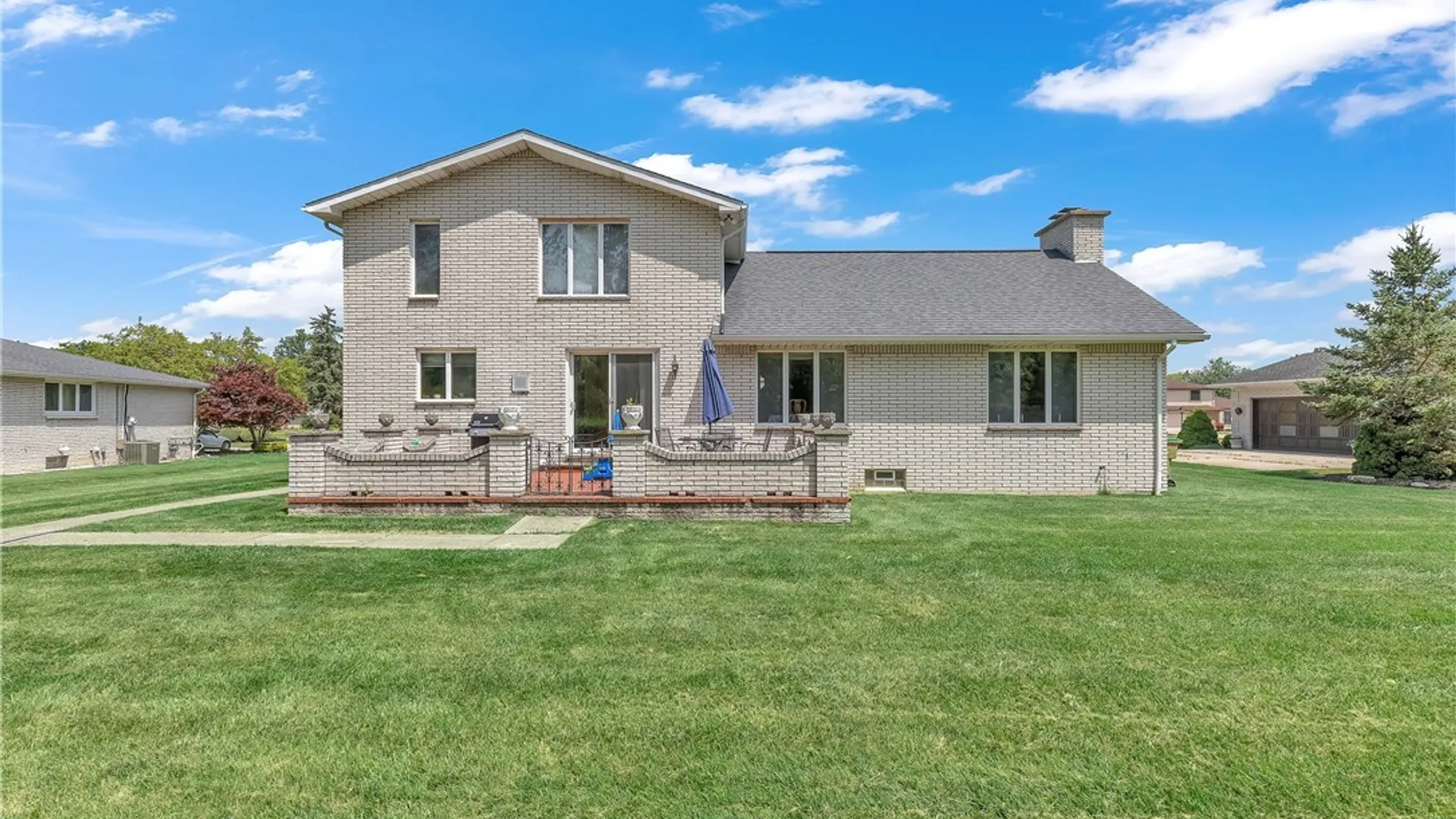 Property at 32 Brookedge Road, Cheektowaga, NY 14043 6