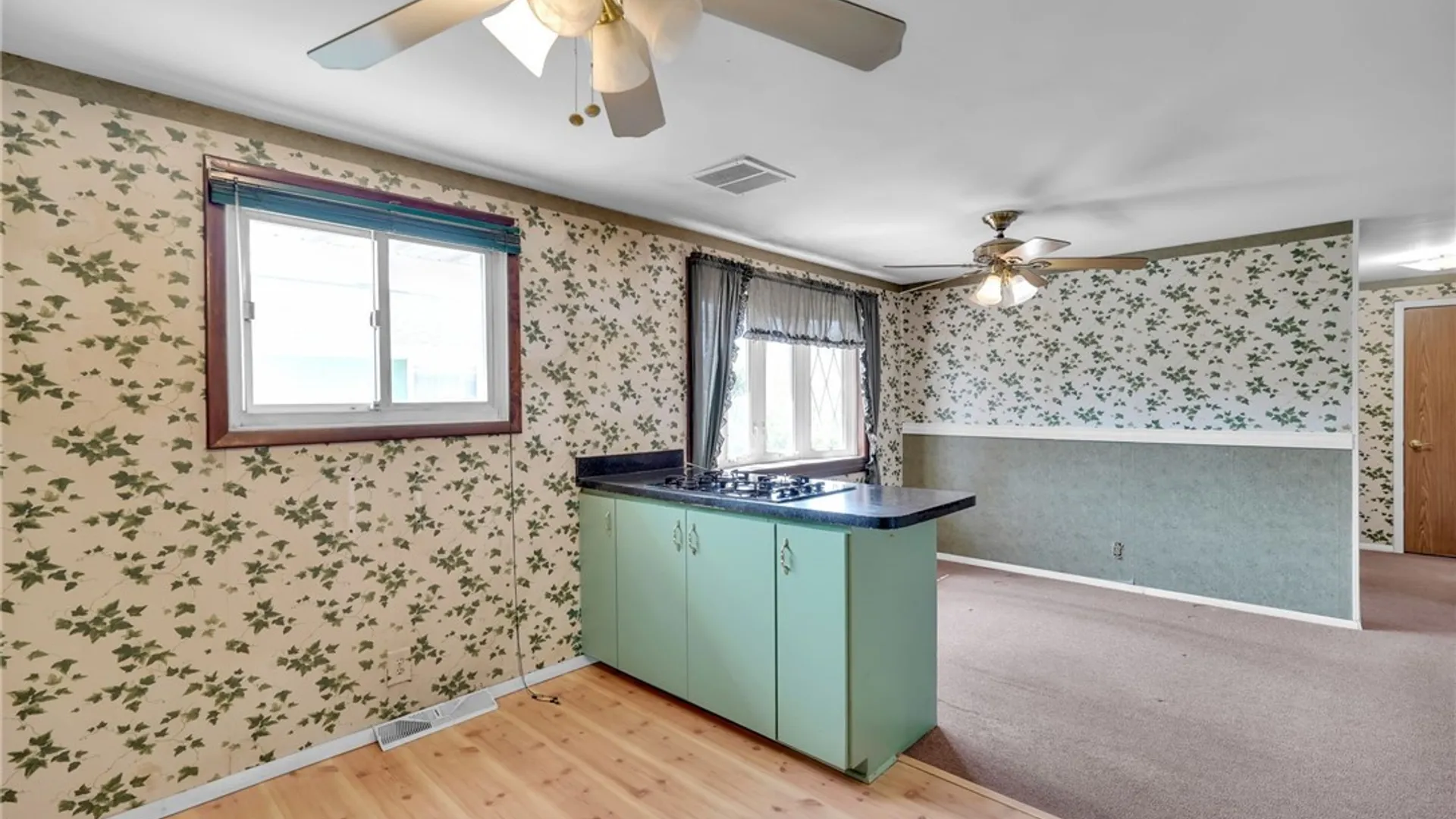 Property at 162 Poinciana Parkway, Cheektowaga, NY 14225 12