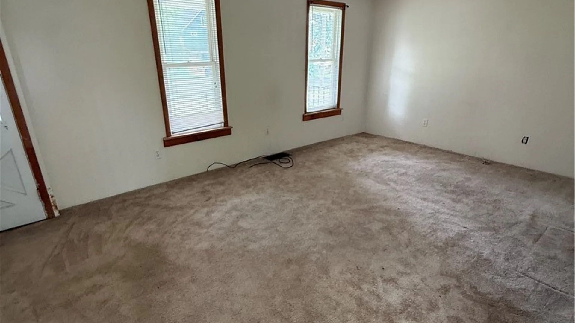 Property at 28 Lake Avenue, Auburn, NY 13021 11