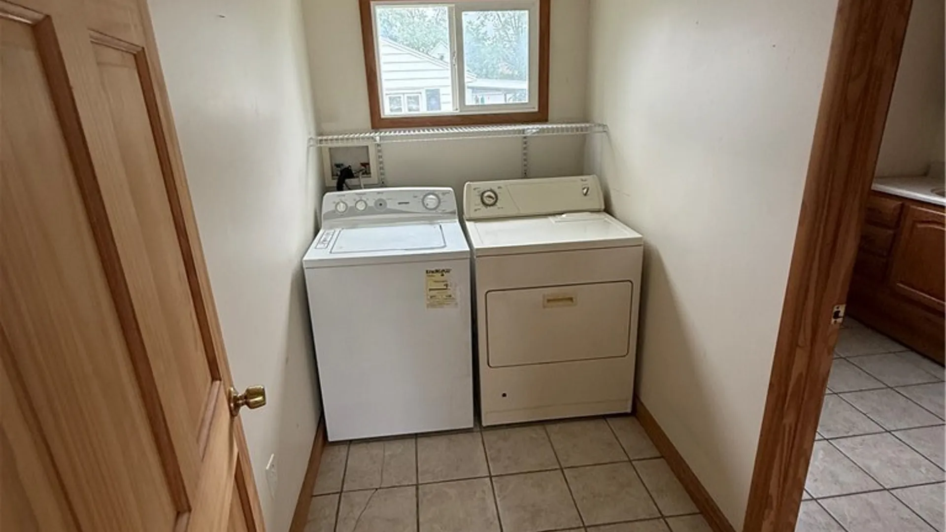 Property at 28 Lake Avenue, Auburn, NY 13021 5