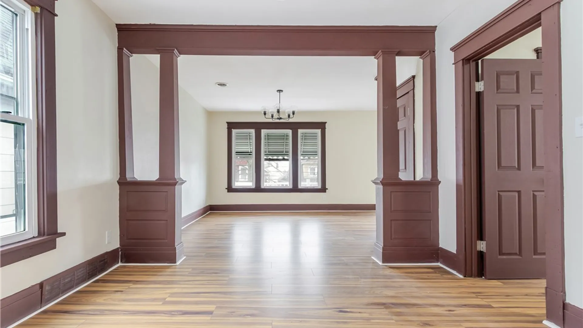Property at 25 Hartman Place, Buffalo, NY 14207 13