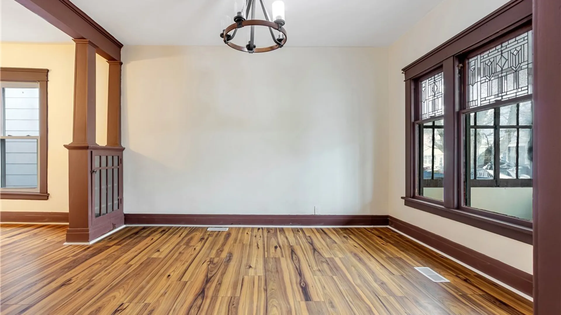 Property at 25 Hartman Place, Buffalo, NY 14207 2