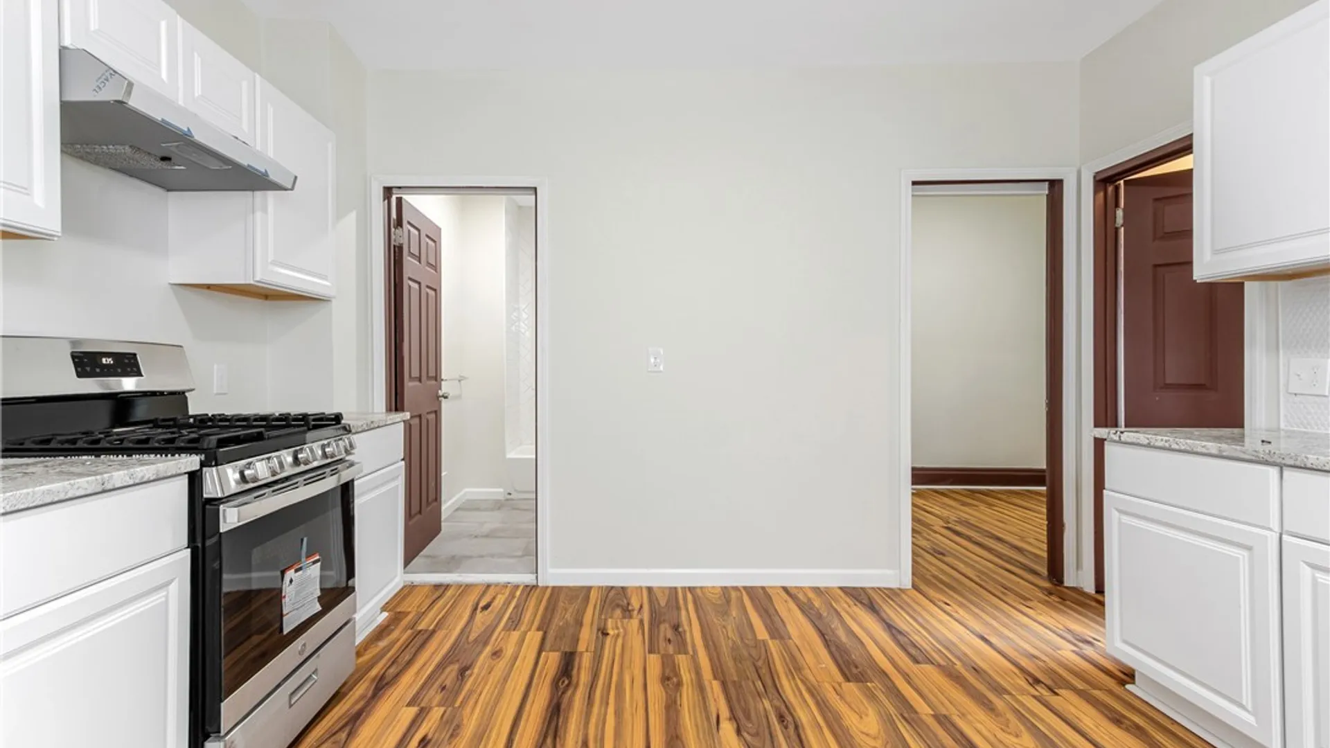 Property at 25 Hartman Place, Buffalo, NY 14207 5