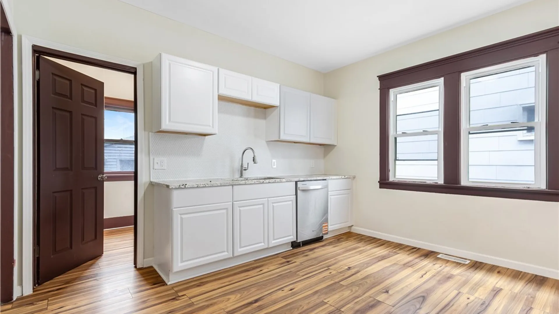 Property at 25 Hartman Place, Buffalo, NY 14207 7