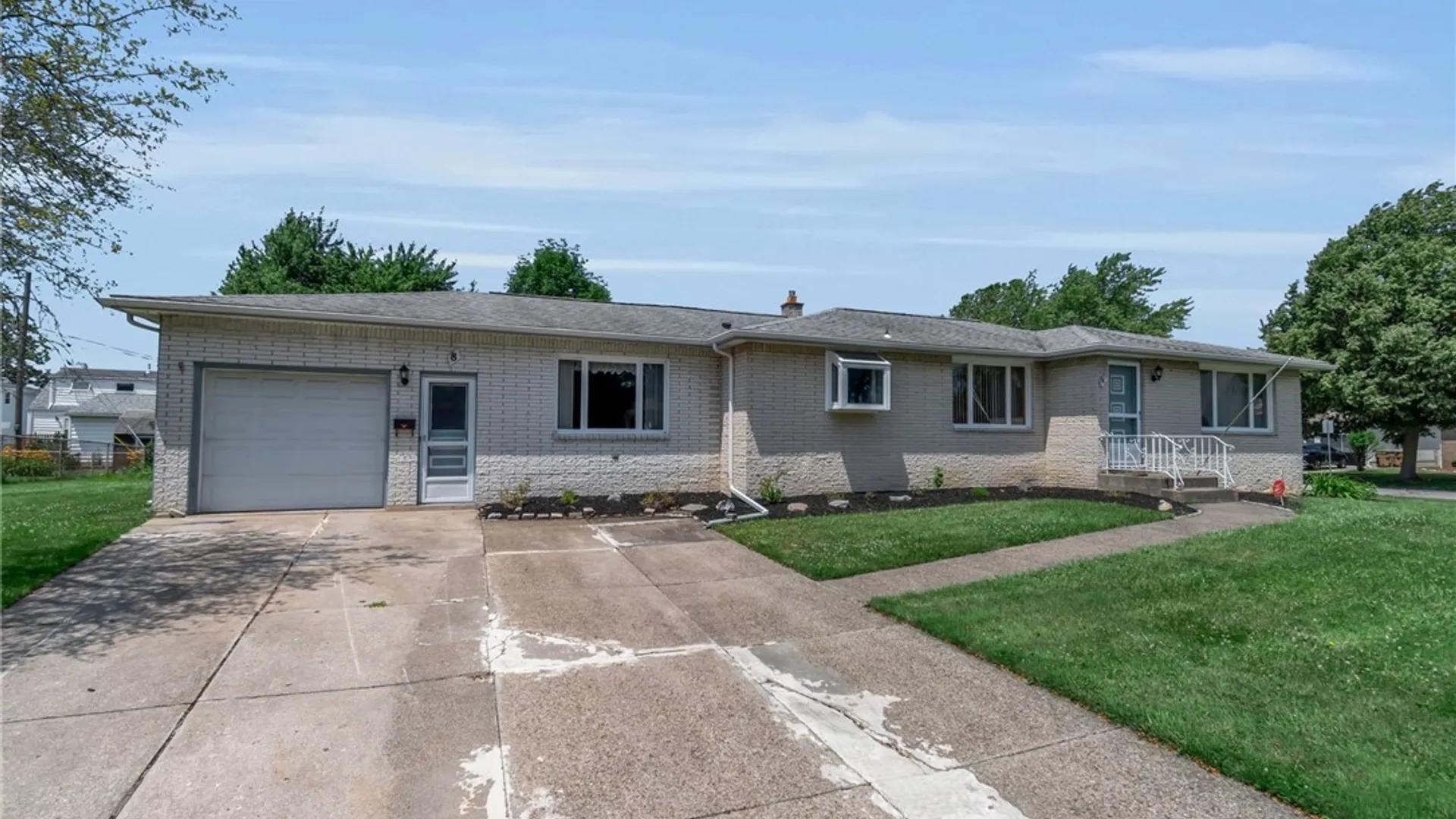 Property at 8 Lois Drive, Cheektowaga, NY 14227 2