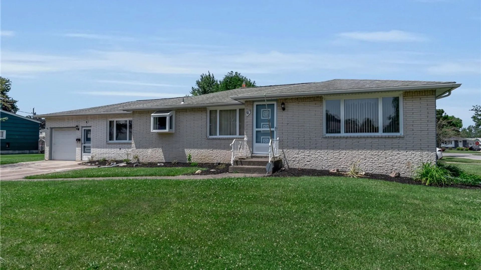 Property at 8 Lois Drive, Cheektowaga, NY 14227 34