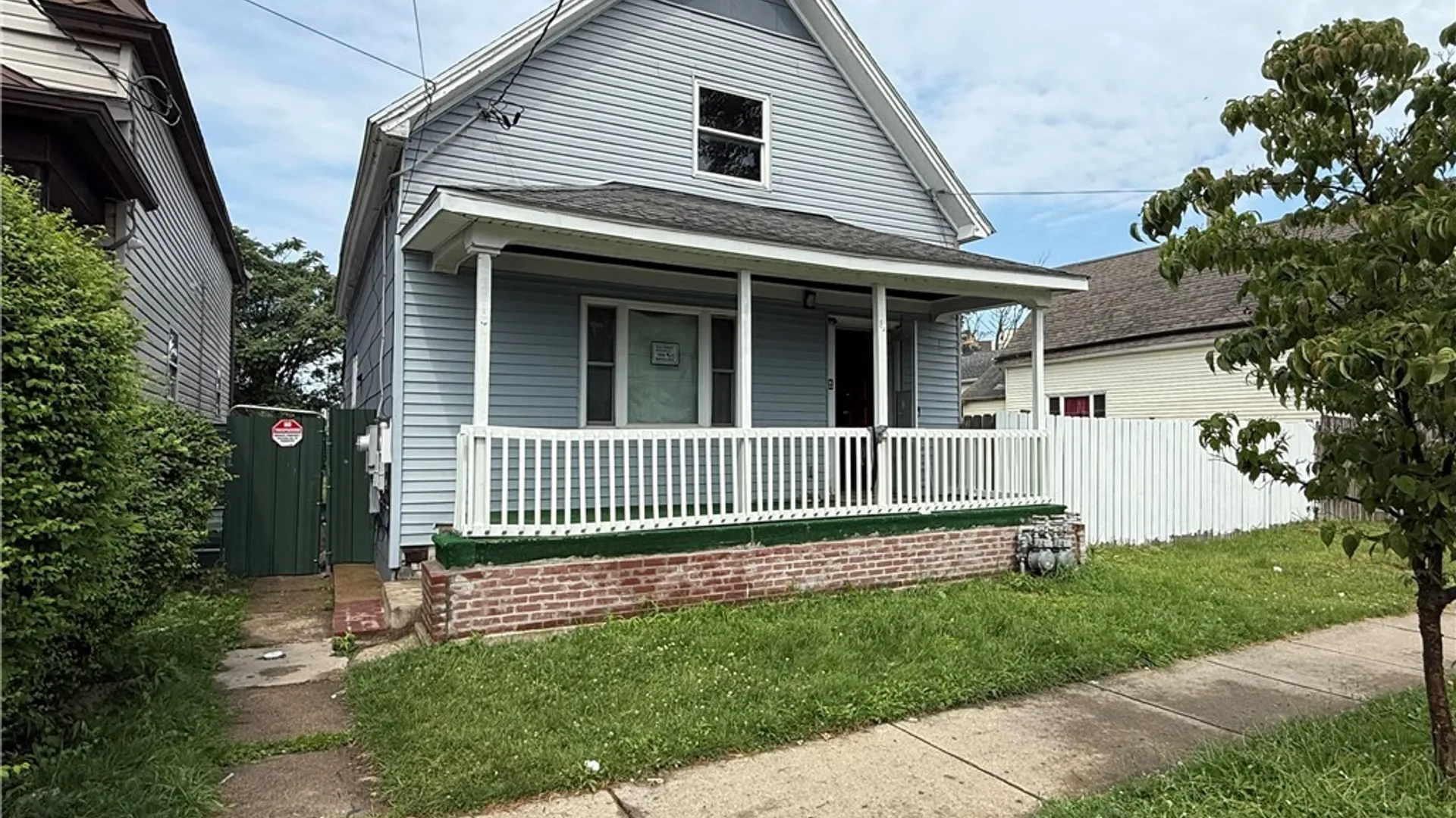 Property at 34 Woltz Avenue, Buffalo, NY 14212 2