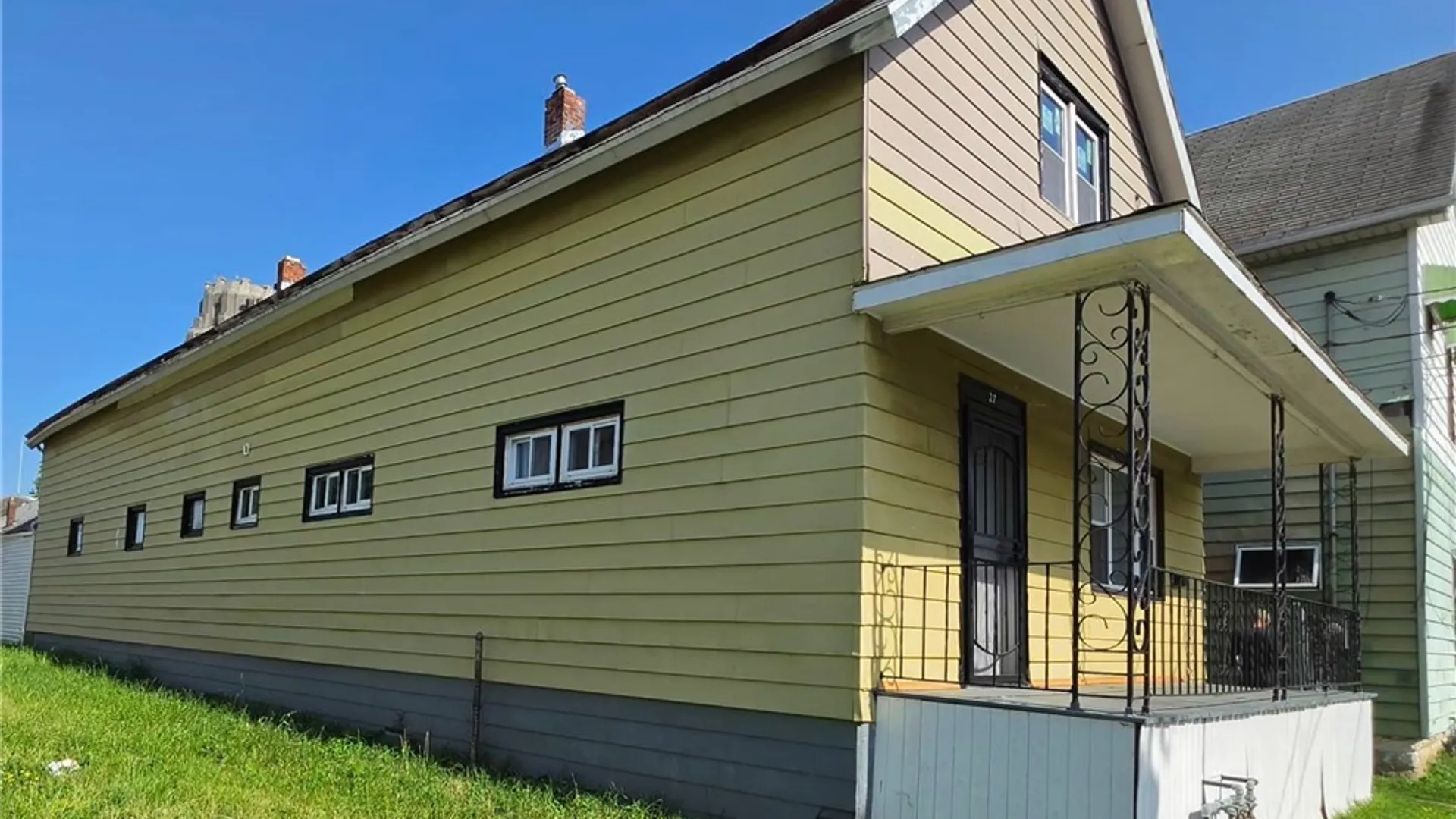 Property at 27 Sweet Avenue, Buffalo, NY 14212 2