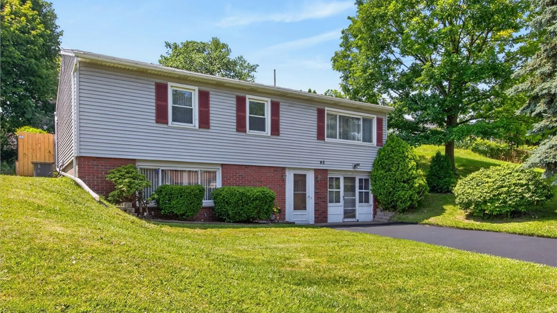 Property at 45 Teakwood Dr, Irondequoit, NY 14609 3