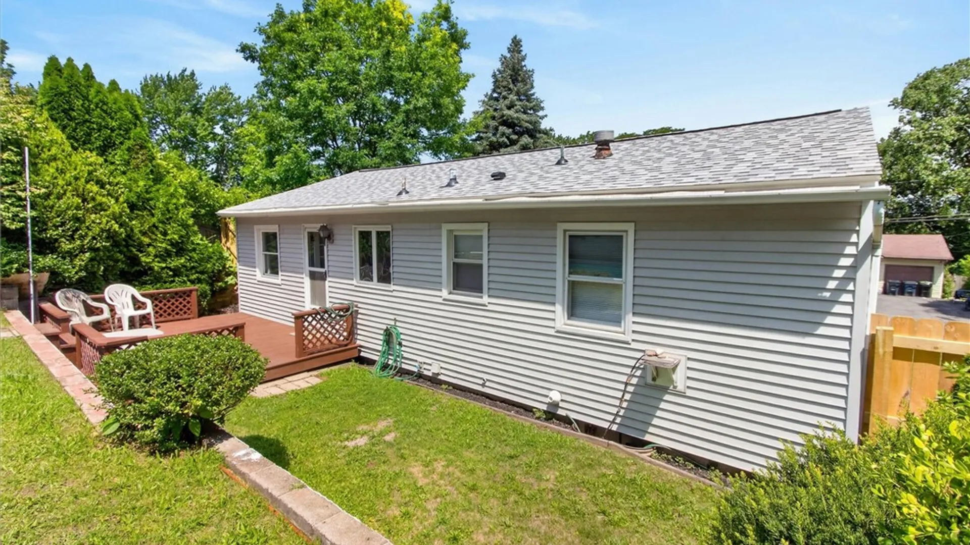 Property at 45 Teakwood Dr, Irondequoit, NY 14609 9