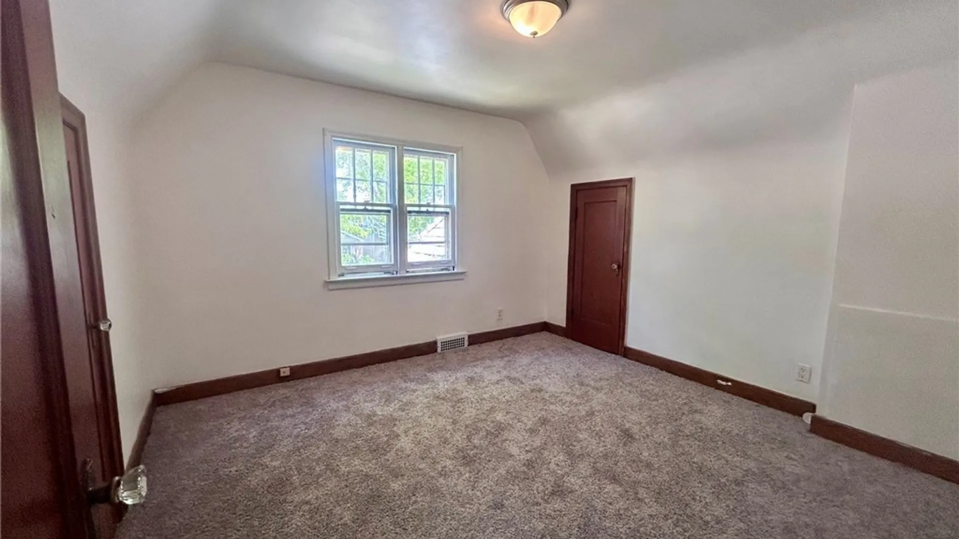 Property at 2405 Grand Avenue, Niagara Falls, NY 14301 10