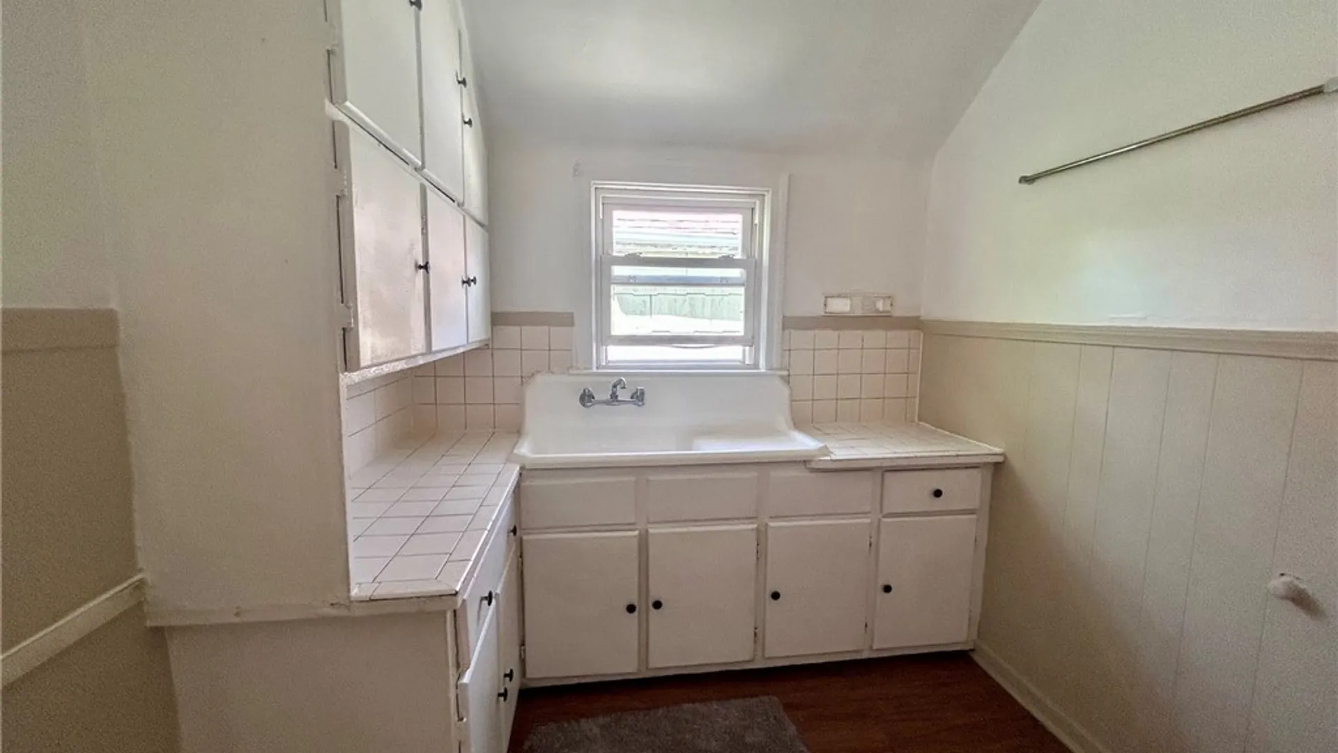 Property at 2405 Grand Avenue, Niagara Falls, NY 14301 6
