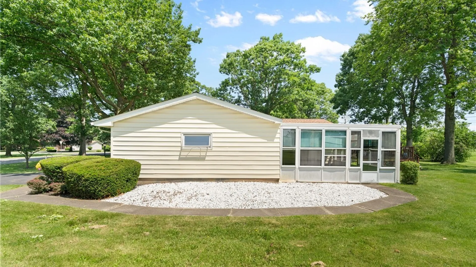 Property at 5437 Elm Drive, Lewiston, NY 14092 37
