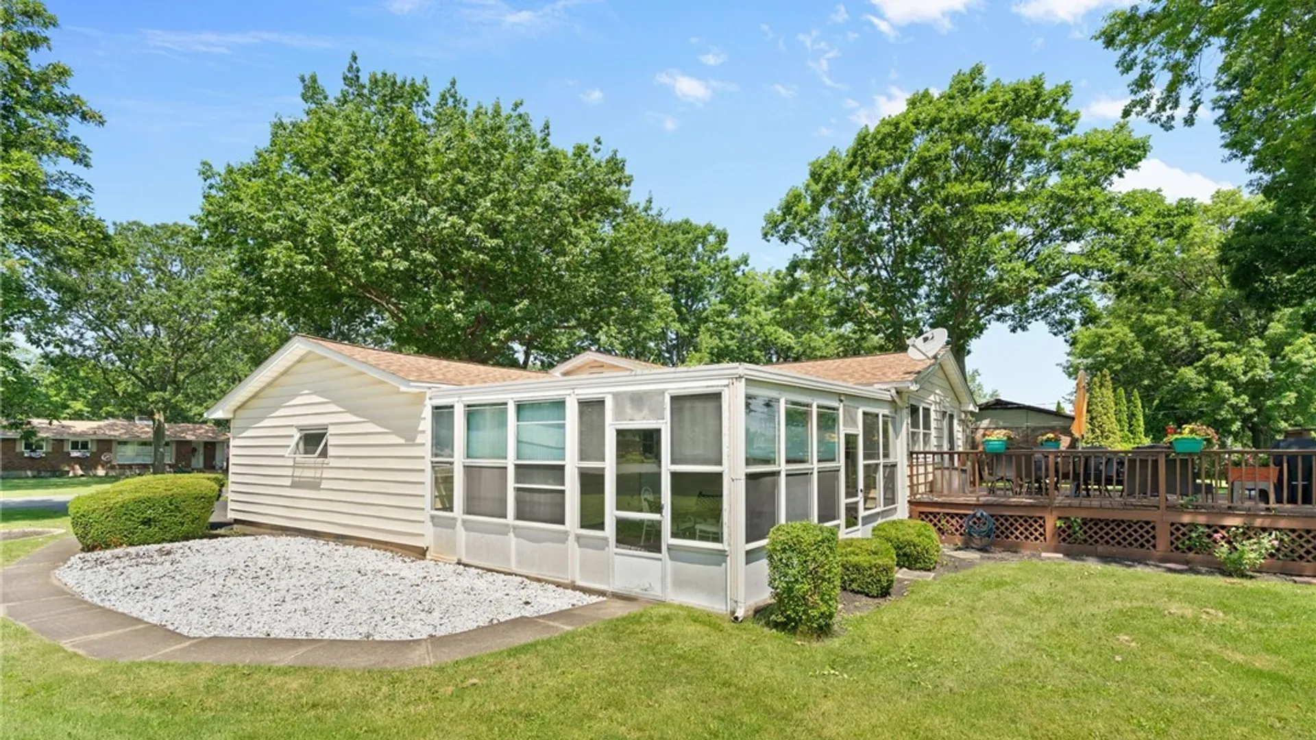Property at 5437 Elm Drive, Lewiston, NY 14092 38