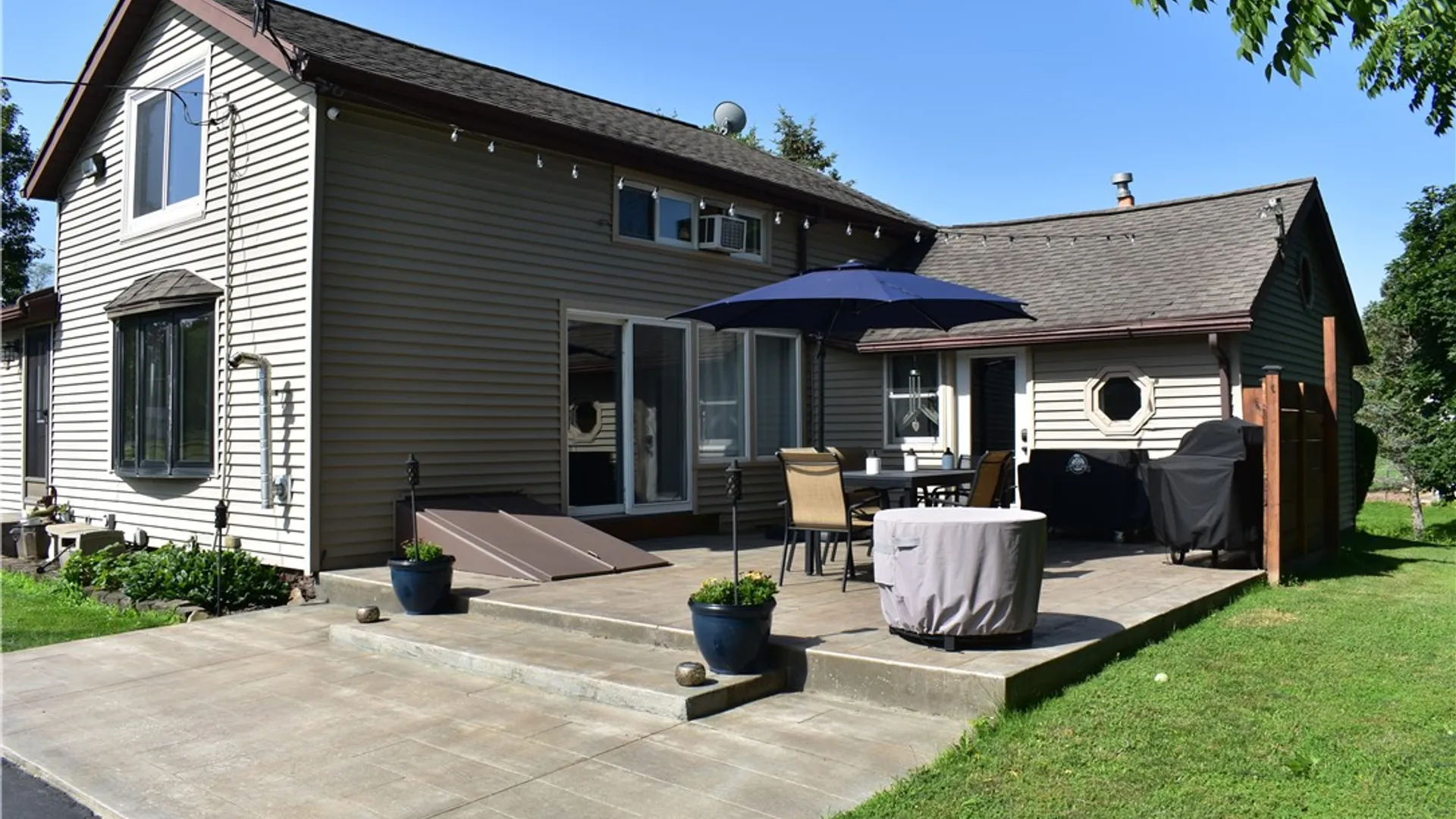 Property at 858 Burritt Road, Parma, NY 14468 2