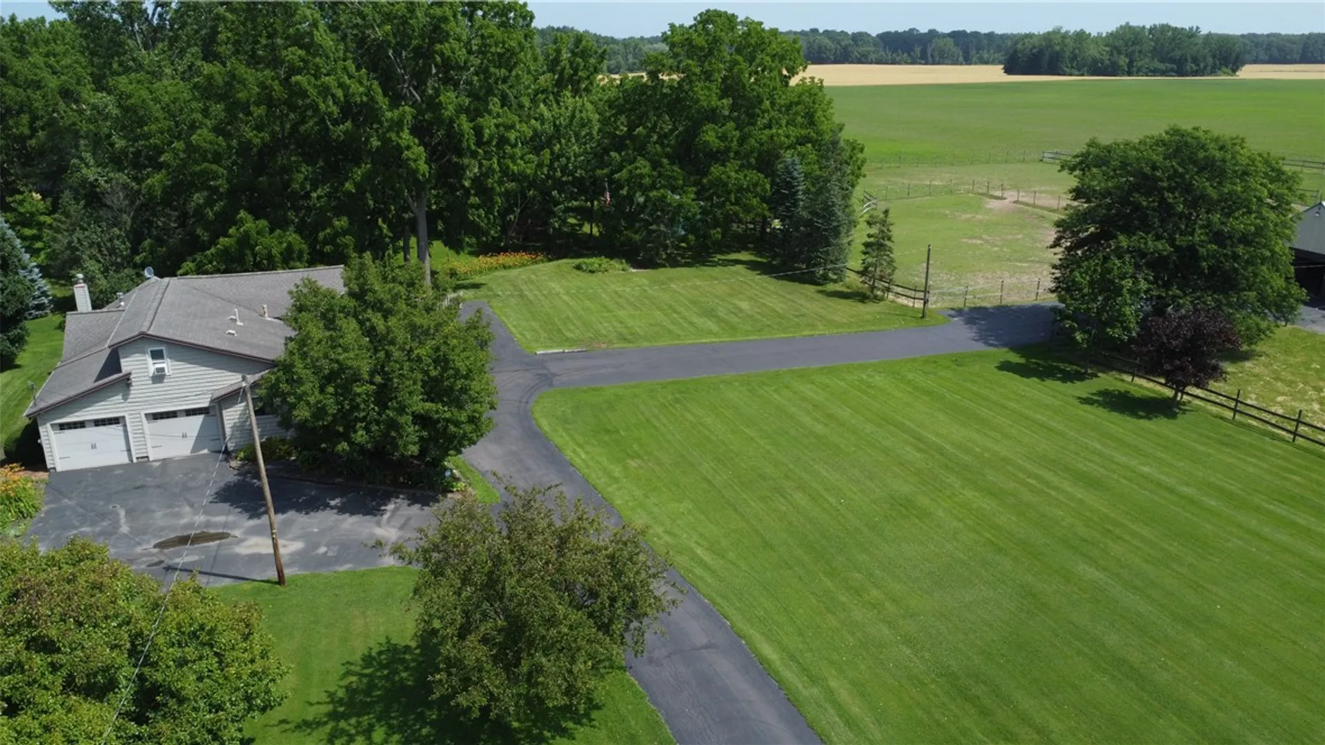 Property at 858 Burritt Road, Parma, NY 14468 38