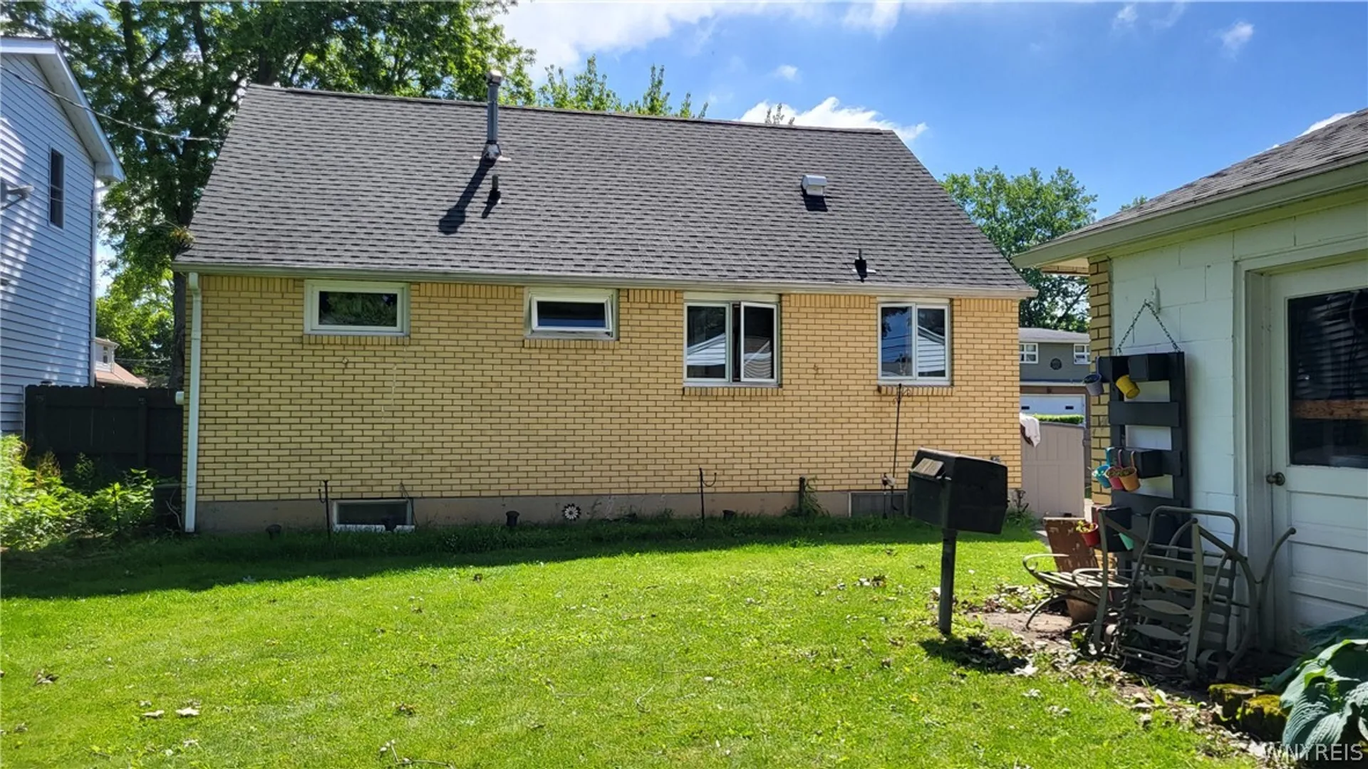Property at 224 Sky Hi Drive, West Seneca, NY 14224 4