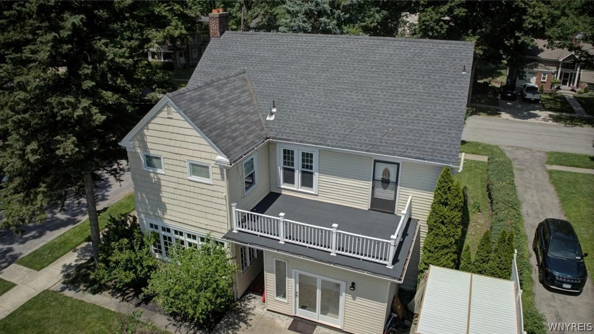 Property at 703 Maple Avenue, Niagara Falls, NY 14305 2