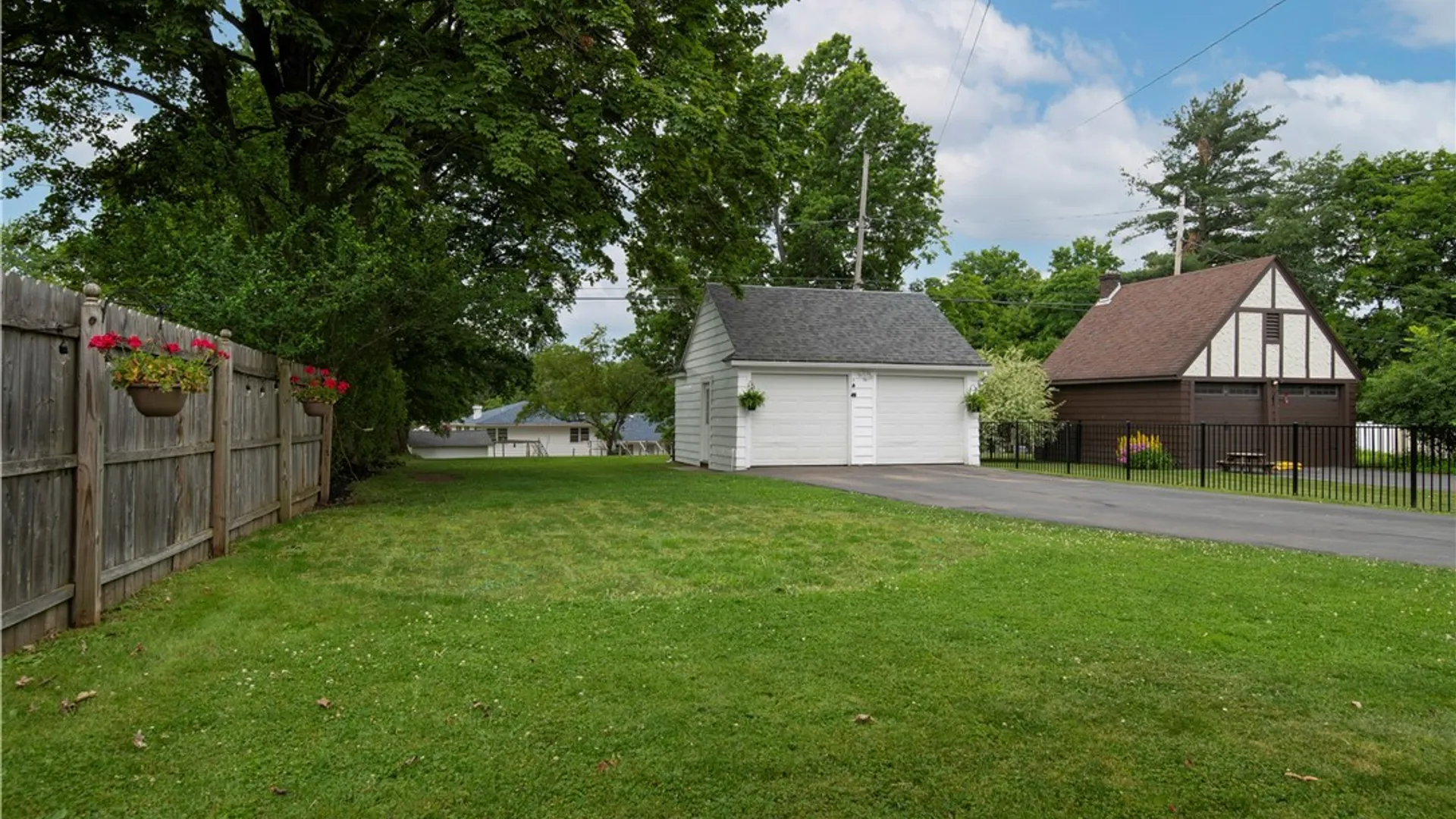 Property at 2217 Douglas Crescent, Utica, NY 13501 33