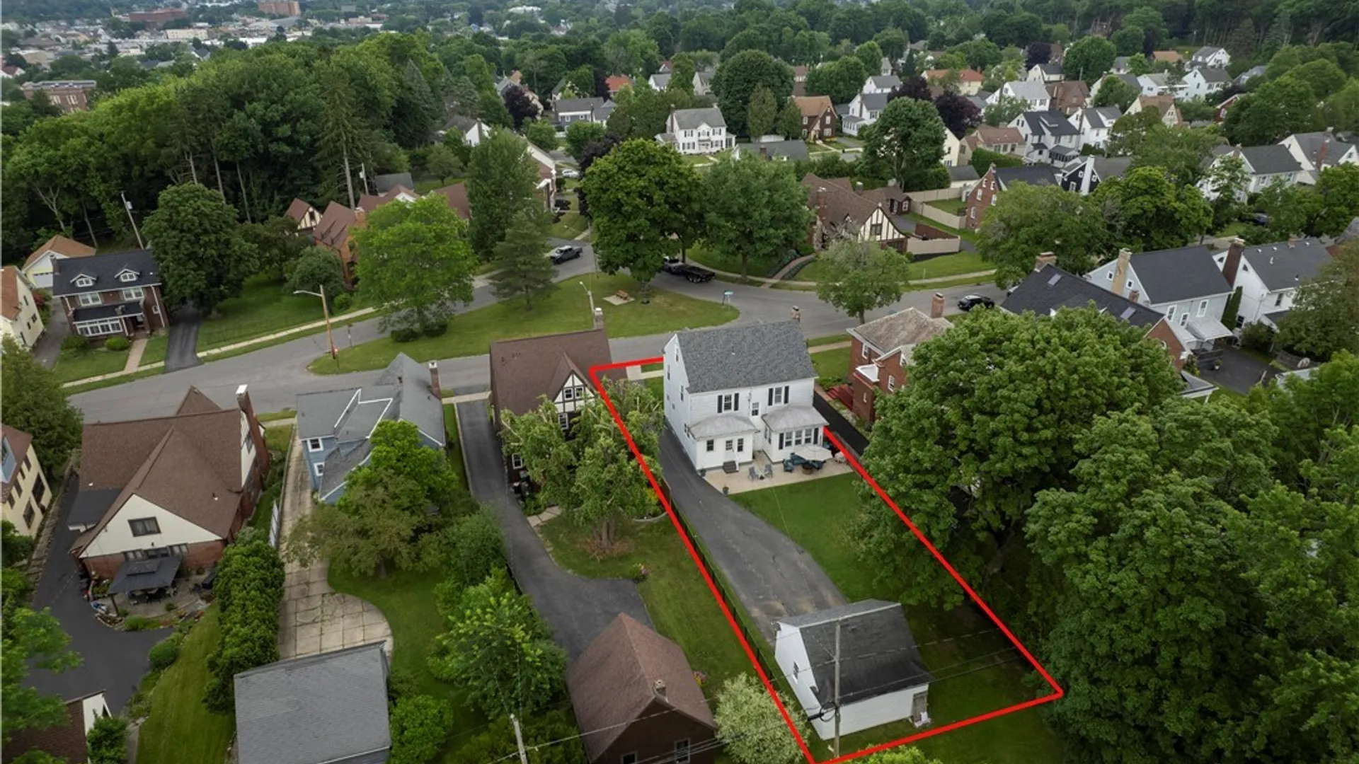 Property at 2217 Douglas Crescent, Utica, NY 13501 38
