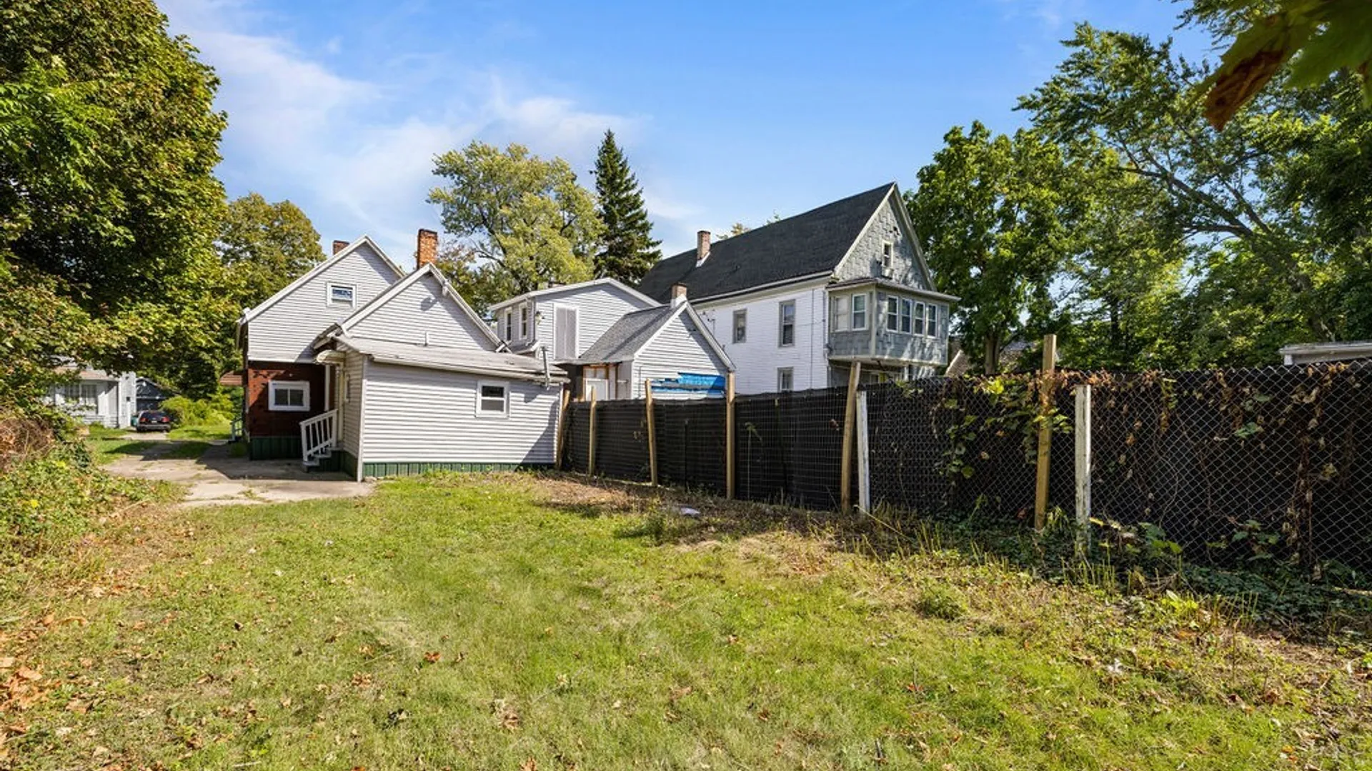 Property at 104 Pershing Avenue, Buffalo, NY 14211 28