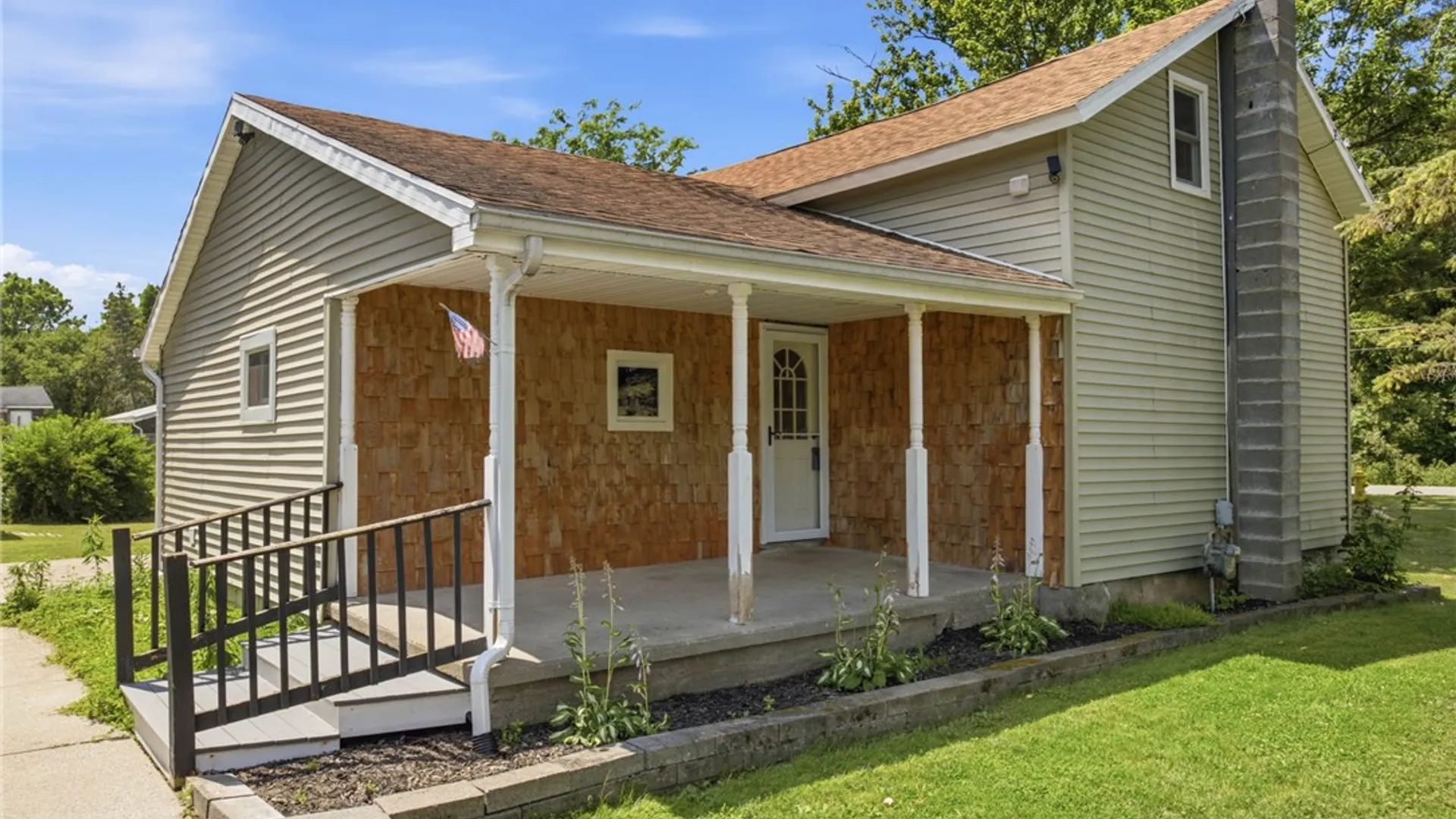 Property at 6506 Fox Place Road, Stafford, NY 14525 2