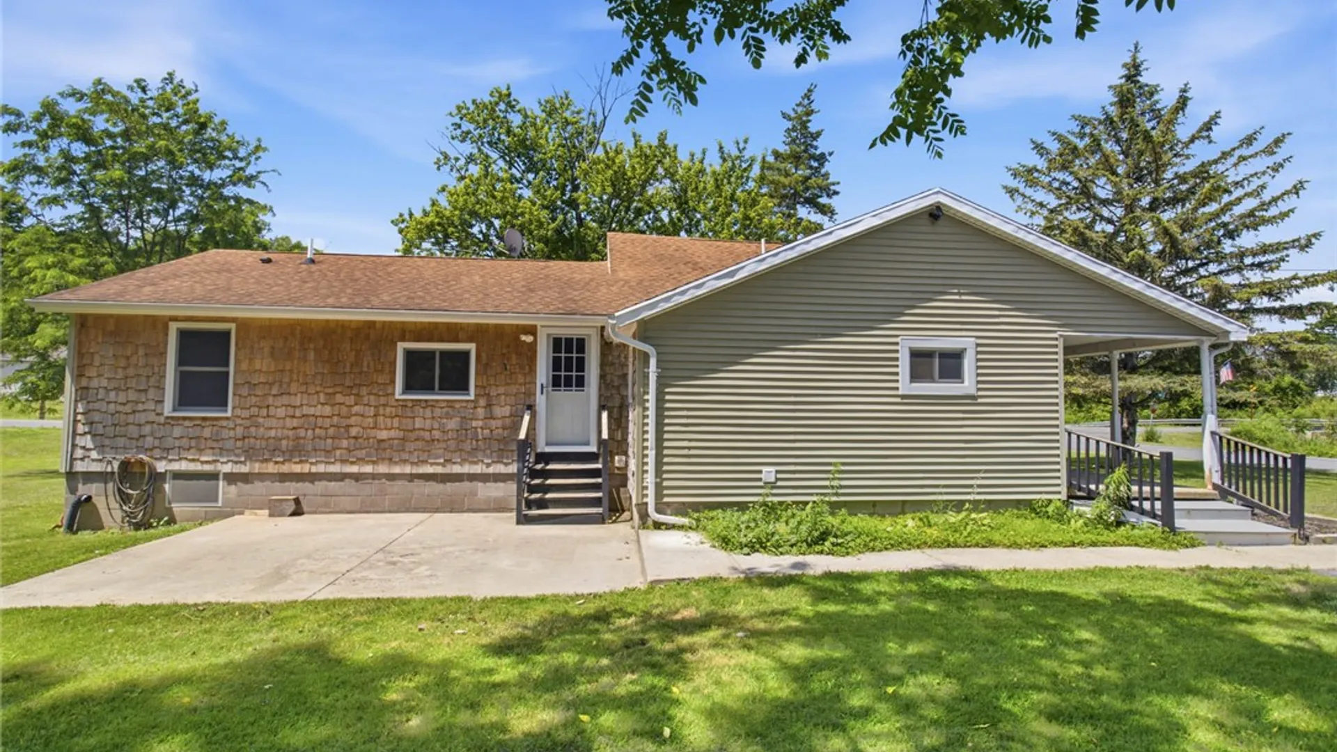 Property at 6506 Fox Place Road, Stafford, NY 14525 3