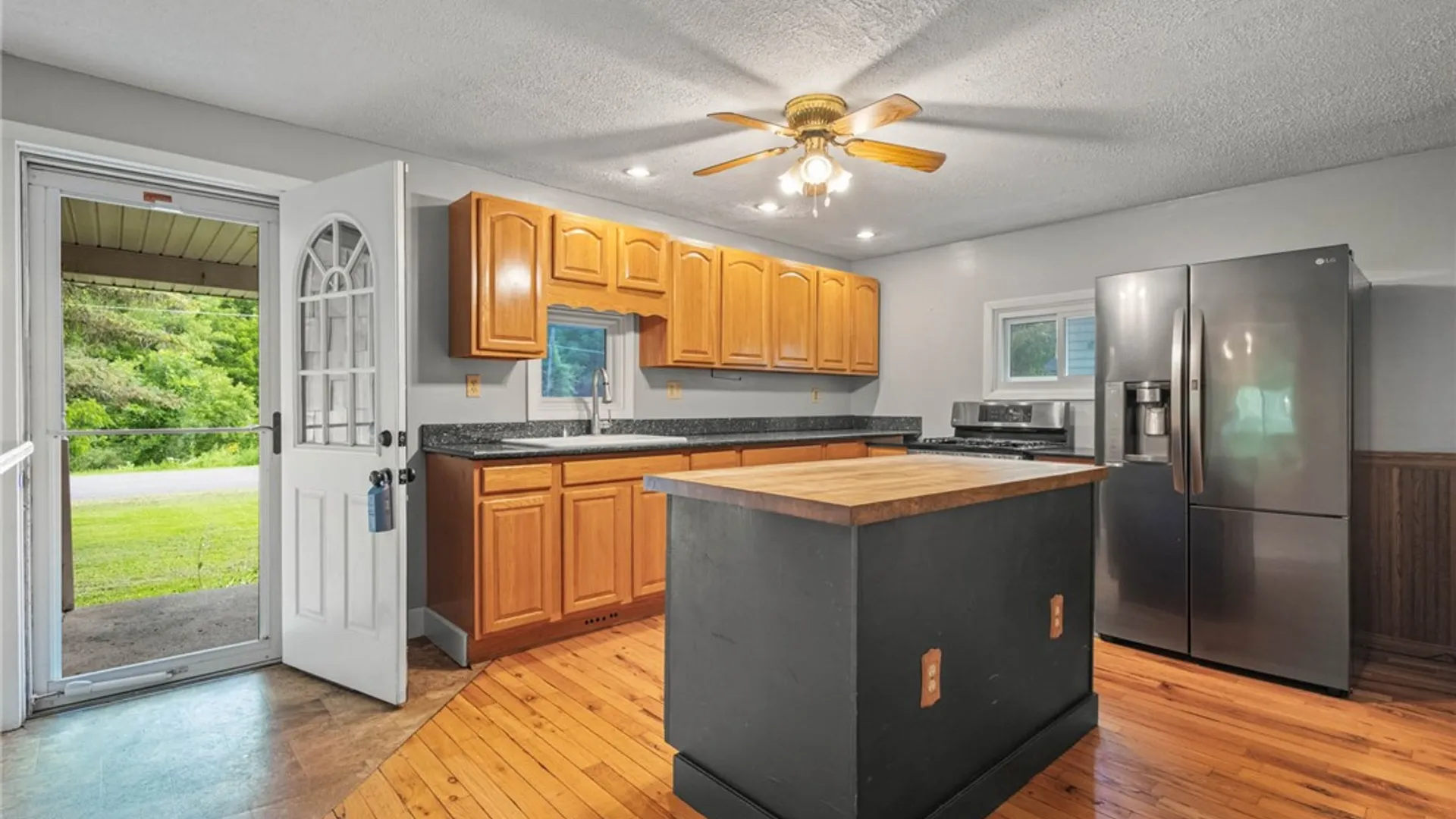 Property at 6506 Fox Place Road, Stafford, NY 14525 5